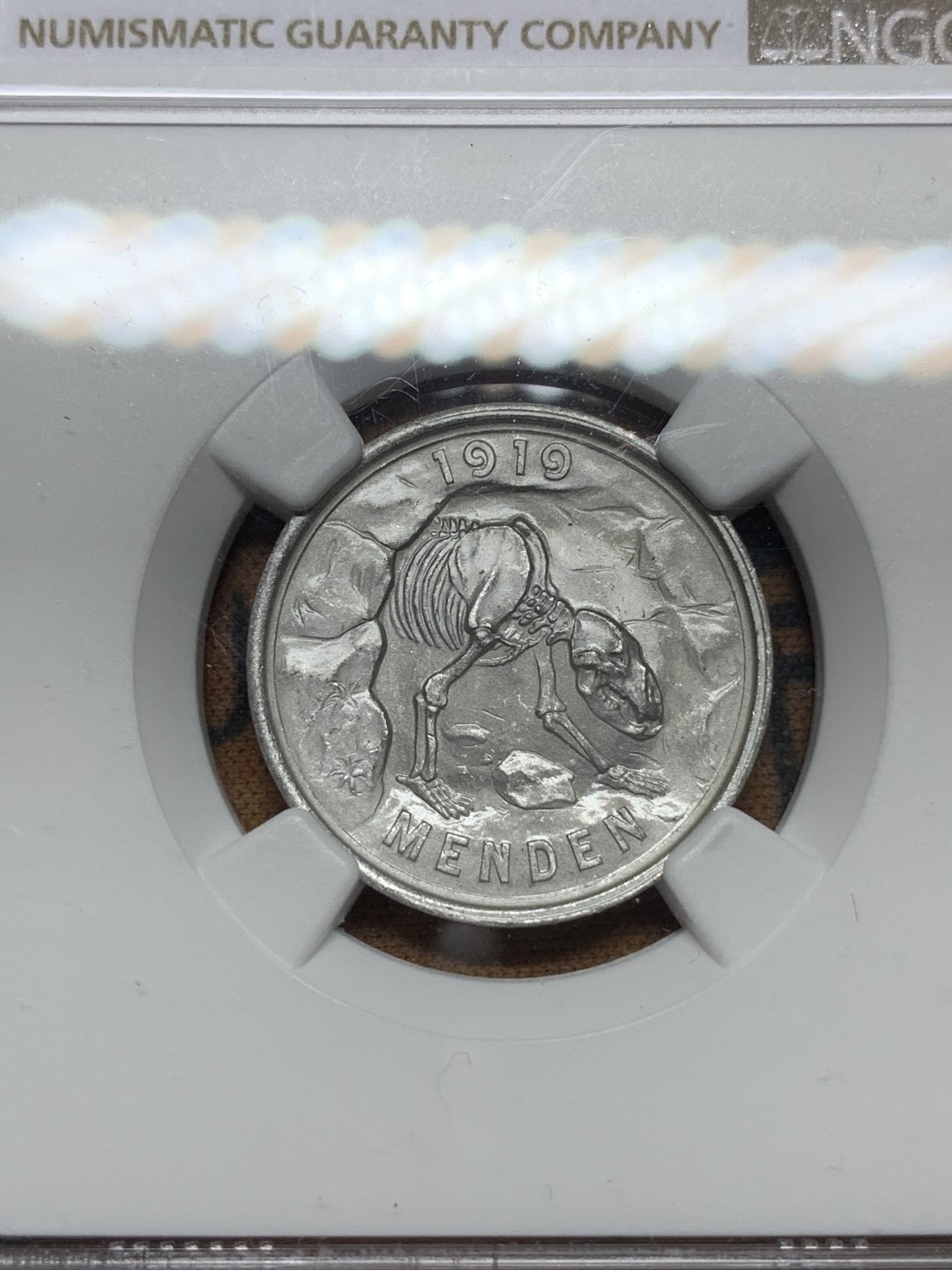 《竞宝斋》第116场-周日，周一 ，2场连拍（全场包邮） NGC MS65 1920年德国德紧时期门登洞熊50芬尼铝币 品相完美