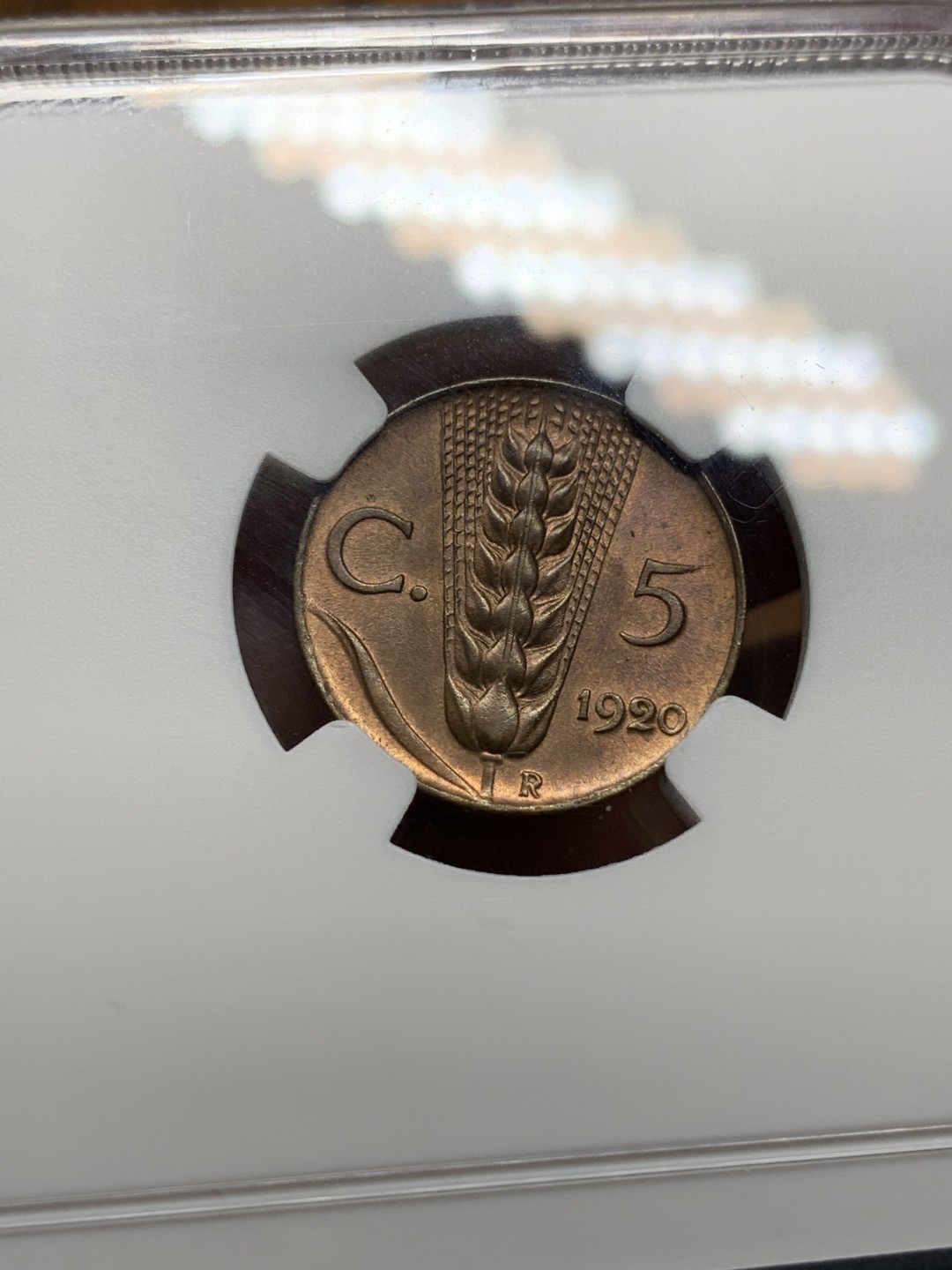 《竞宝斋》第116场-周日，周一 ，2场连拍（全场包邮） NGC MS65BN 意大利1920年国王伊曼纽尔三世头像5分铜币，高分不易