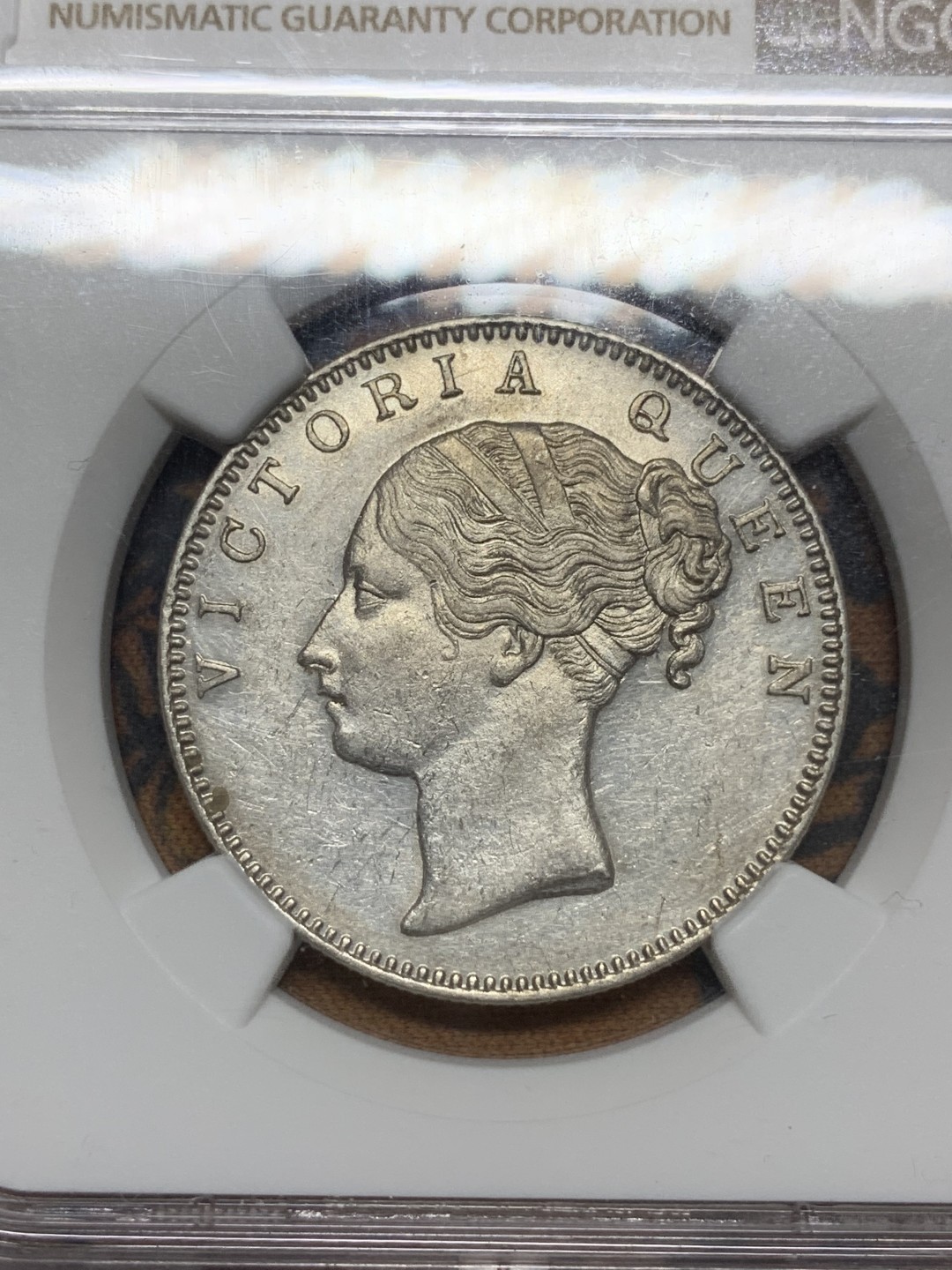 《竞宝斋》第116场-周日，周一 ，2场连拍（全场包邮） NGC AU55 好品 1840年 英属印度维多利亚 卢比 单辫版 好品光度好