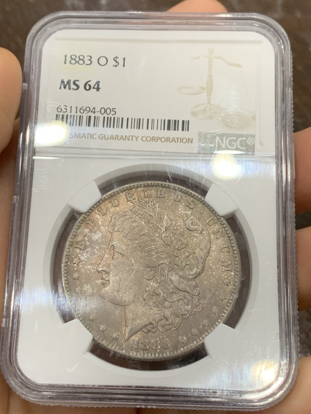 《竞宝斋》第116场-周日，周一 ，2场连拍（全场包邮） NGC-MS64 美国 1883年 摩根银币 女神面多色满彩 女神面下方深蓝小月牙 鹰面光 疑似卷首币