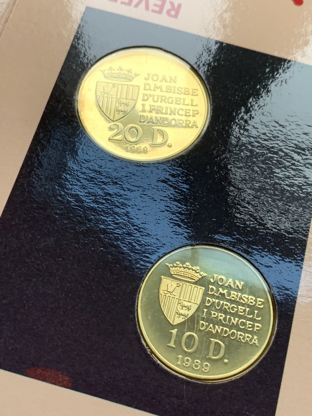 《竞宝斋》第116场-周日，周一 ，2场连拍（全场包邮） 卡装证书 安道尔1992年 足球、皮划艇 10/20第纳尔精制大银币 12克和16克=共28克 925银