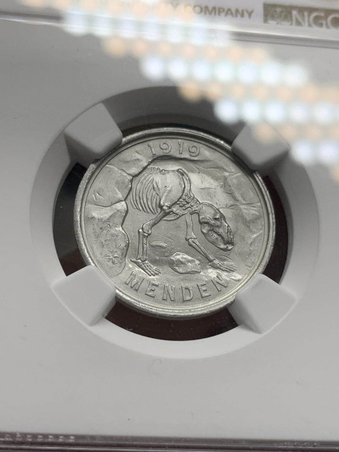 《竞宝斋》第116场-周日，周一 ，2场连拍（全场包邮） NGC MS65 1920年德国德紧时期门登洞熊50芬尼铝币 品相完美