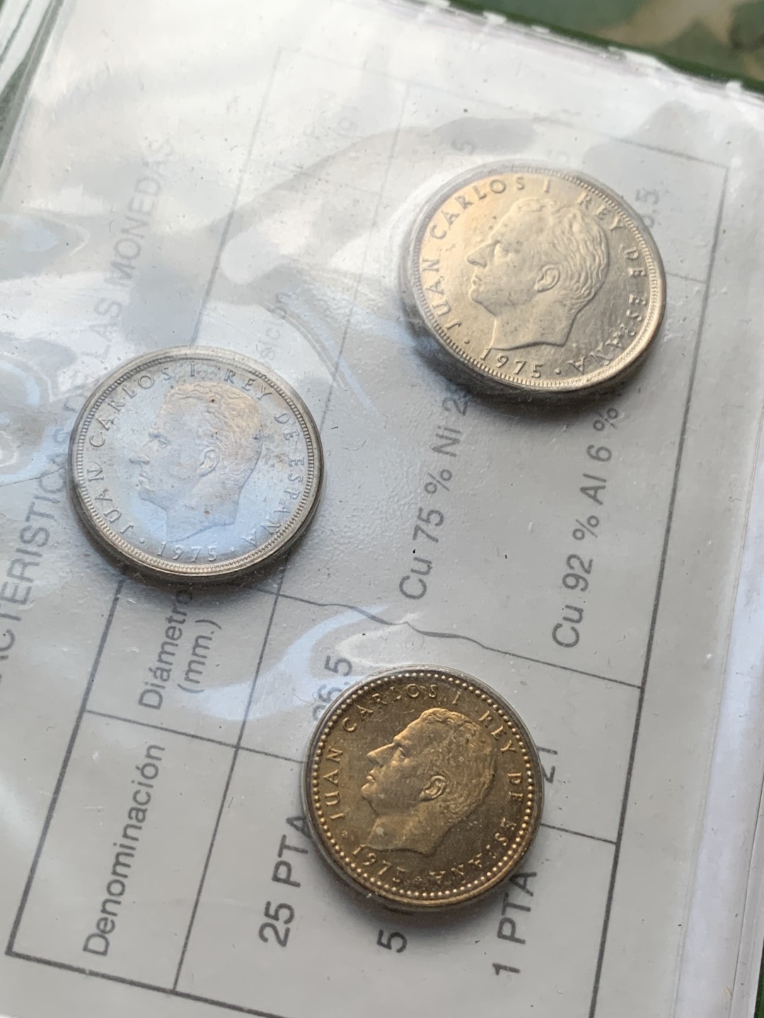 《竞宝斋》第116场-周日，周一 ，2场连拍（全场包邮） 西班牙1977年 胡安卡洛斯国王 三枚一组 套币