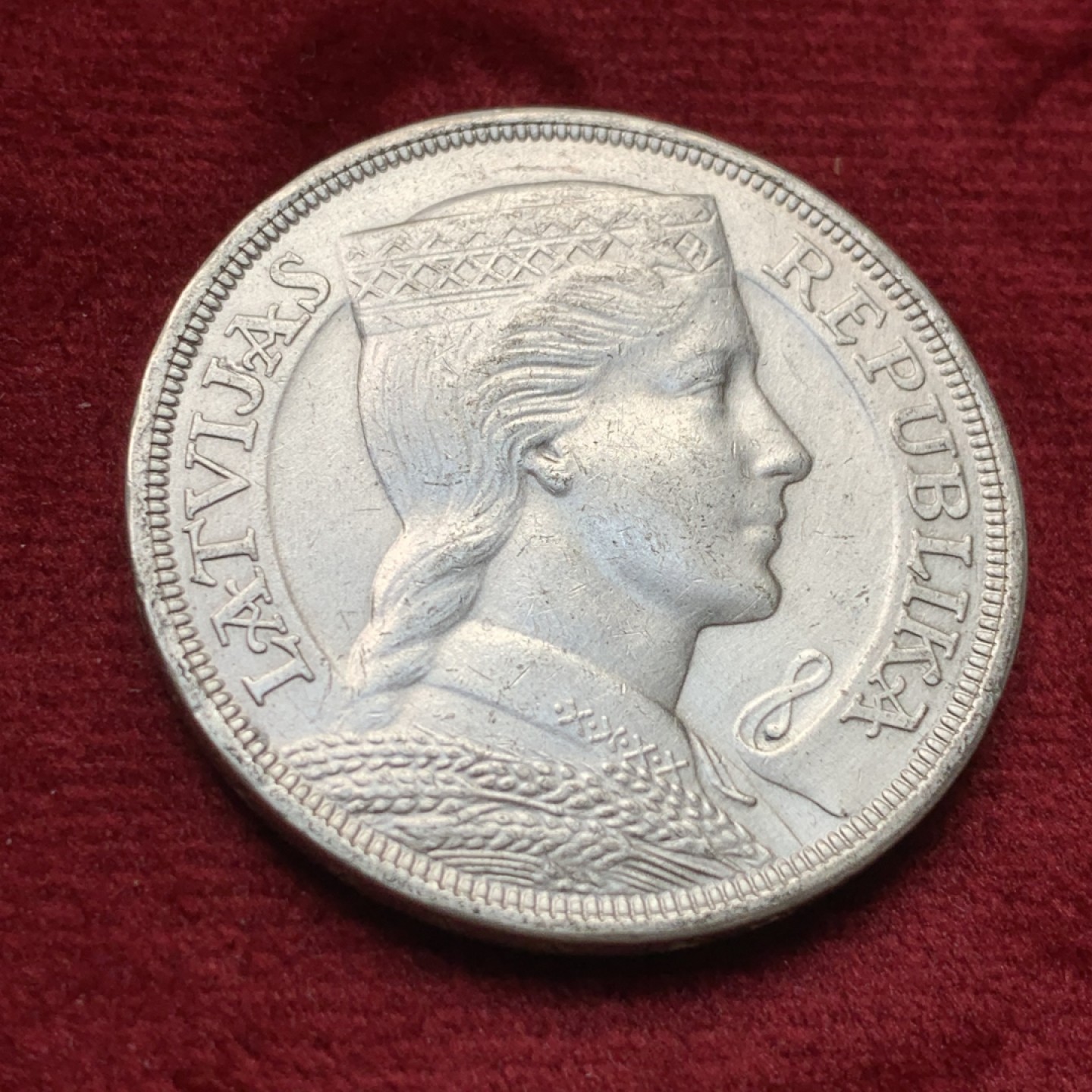 《竞宝斋》第116场-周日，周一 ，2场连拍（全场包邮） 拉脱维亚 1929年 5拉特大银币 au品相 首年好品少见