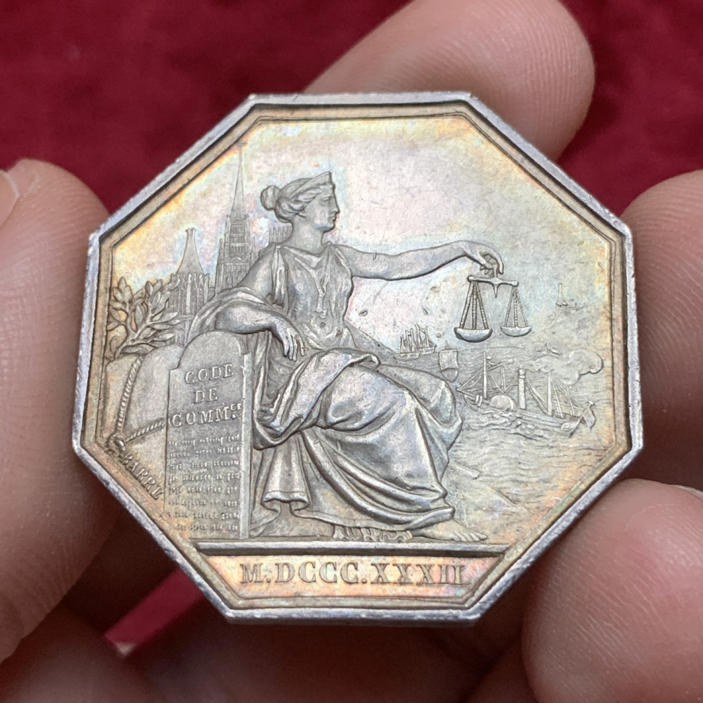 《竞宝斋》第116场-周日，周一 ，2场连拍（全场包邮） 法国 1832年 鲁昂商业区 八角银质代币 双面五彩状态 非常好看 19.6克 对角直径 38.9mm 少见油灯边铭