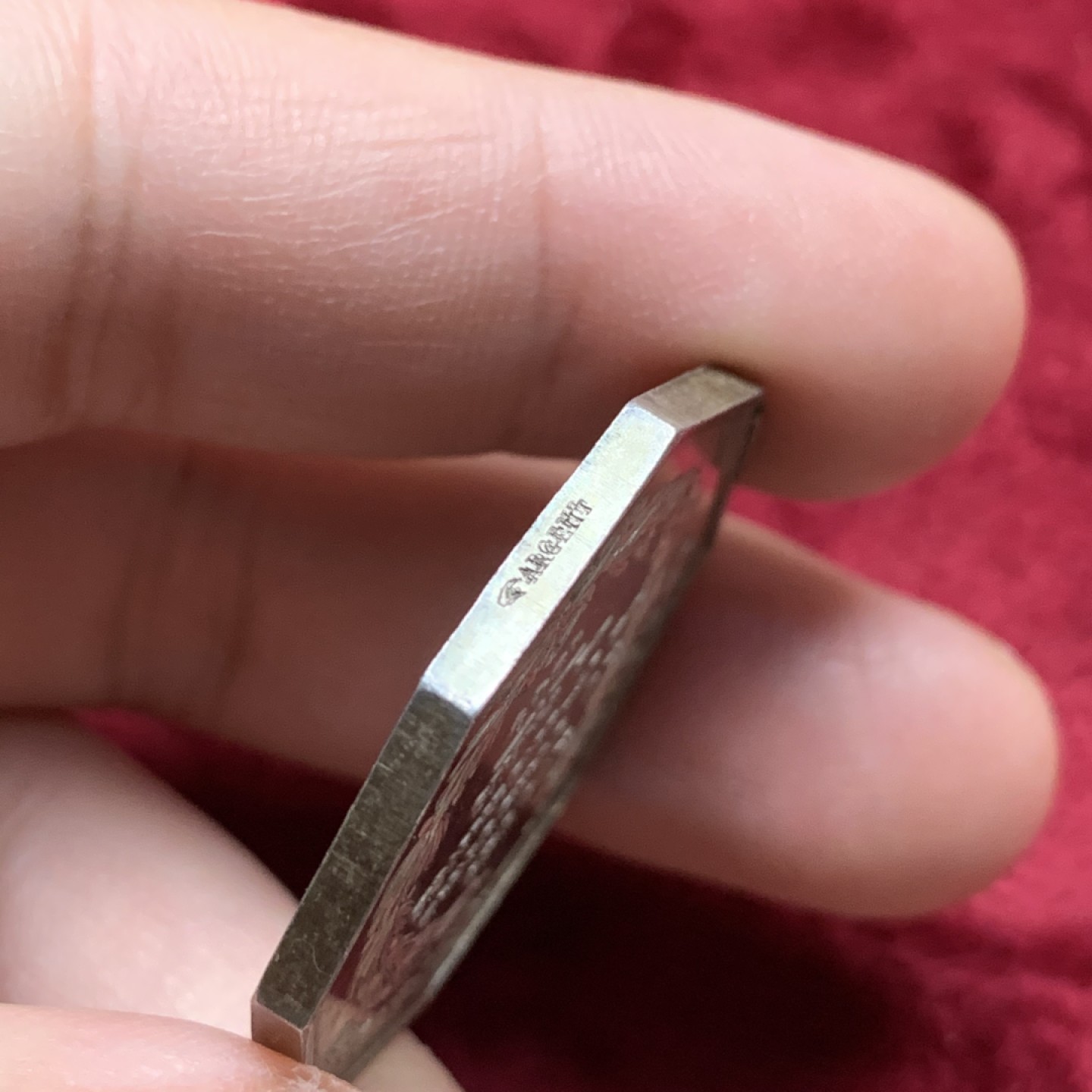 《竞宝斋》第116场-周日，周一 ，2场连拍（全场包邮） 法国 巴黎 1849年 诉讼代理人八角银质代币 双面五彩 19.45克对角直径36.9mm 手指边铭agent