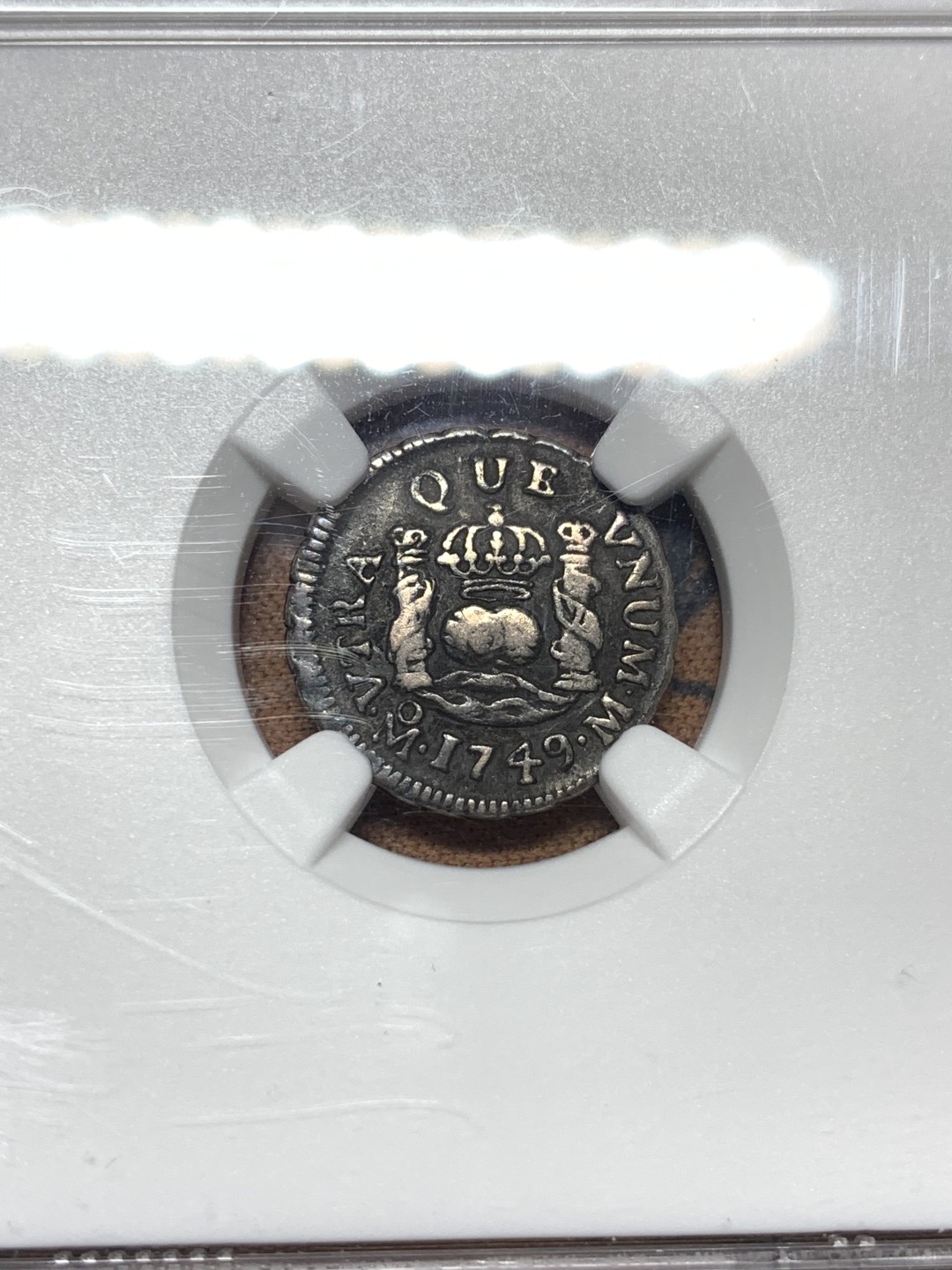 《竞宝斋》第116场-周日，周一 ，2场连拍（全场包邮） NGC-XF 1749年墨西哥MO M 1/2REAL 地球双柱 银币 老包浆