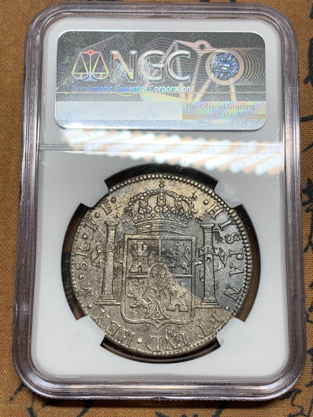 《竞宝斋》第116场-周日，周一 ，2场连拍（全场包邮） NGC AU 评级 墨西哥 1783年 卡三 8R 双柱 大银币 打制细节都不错，有小戳