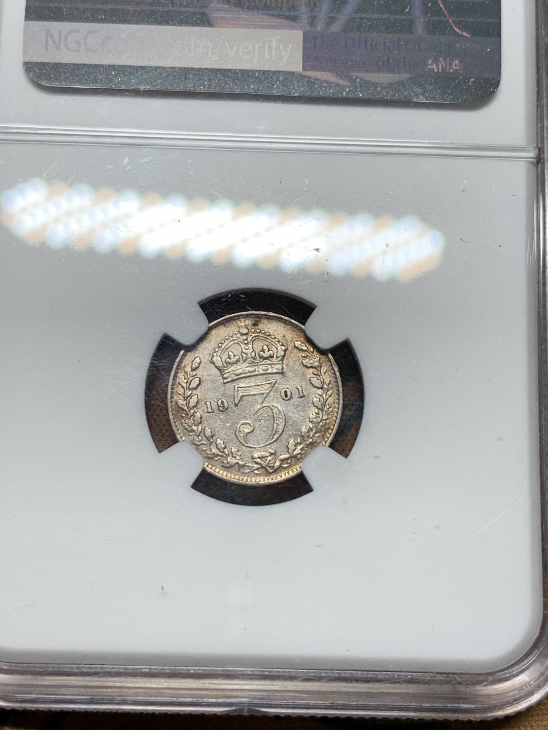 《竞宝斋》第116场-周日，周一 ，2场连拍（全场包邮） NGC AU 英国 1901年 维多利亚 高冠版 3便士 银币