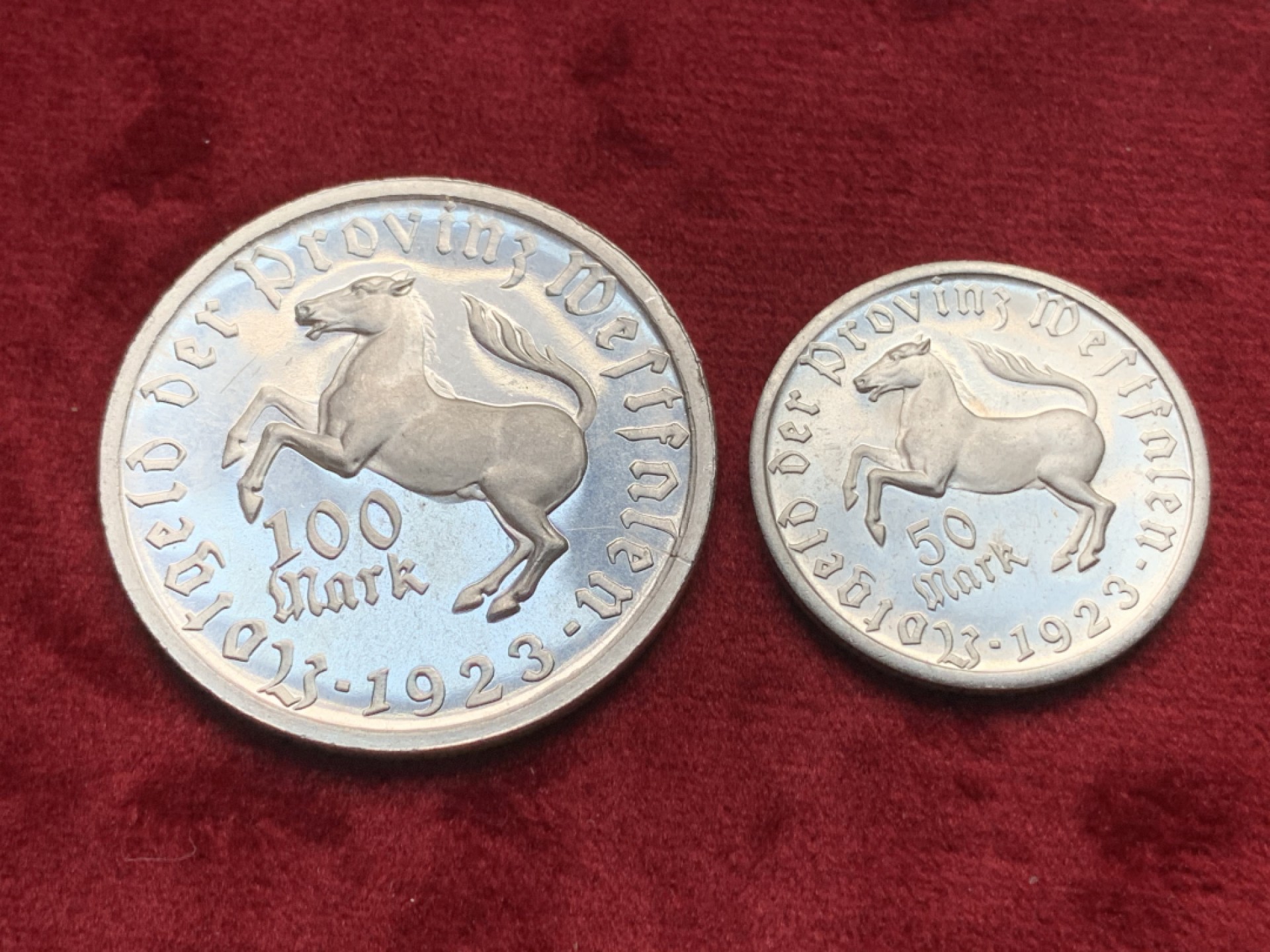 《竞宝斋》第116场-周日，周一 ，2场连拍（全场包邮） 德紧 德国威斯特伐利亚1923年50/100马克女诗人头像马币铝币一对