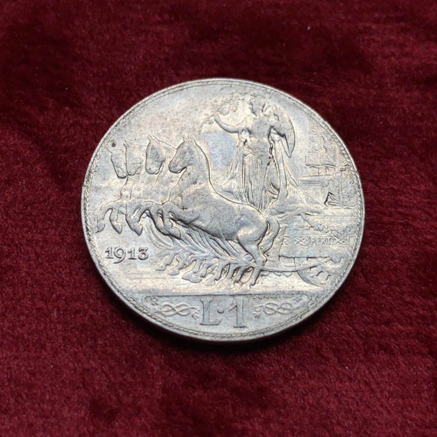 《竞宝斋》第116场-周日，周一 ，2场连拍（全场包邮） 意大利 1913年 圈版 1里拉 马车银币 原味状态