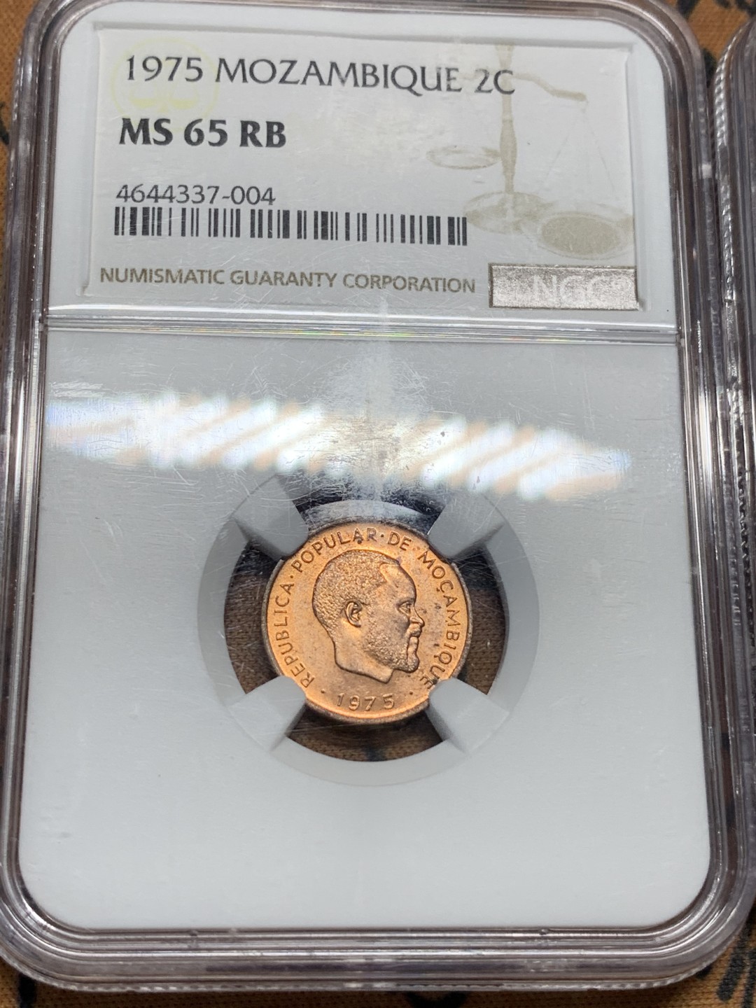 《竞宝斋》第116场-周日，周一 ，2场连拍（全场包邮） NGC-MS63/65RB 莫桑比克 1975年2C、5C铜币一对，该国第一套流通硬币铸造少，该国名誉品。2C为亚军分，往上只有一枚66；5C为季军分