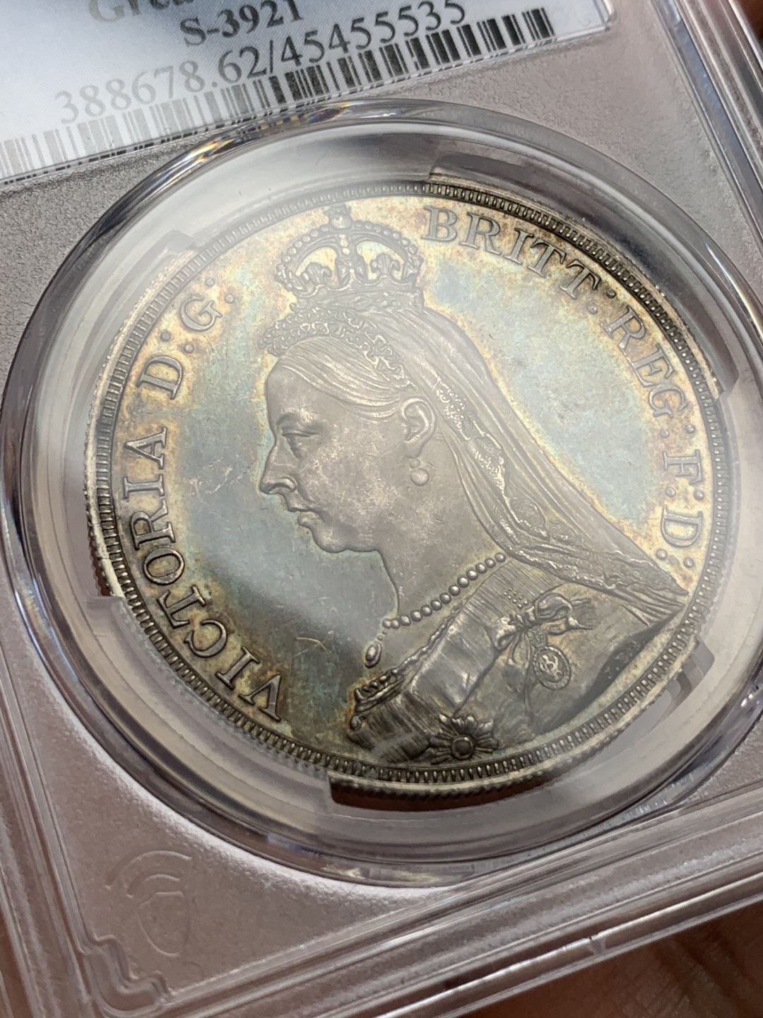《竞宝斋》第116场-周日，周一 ，2场连拍（全场包邮） PCGS PR62CAM 英国1887年维多利亚五彩镜面高冠精制马剑一克朗银币，官网有大图CAM高浮雕涨价厉害