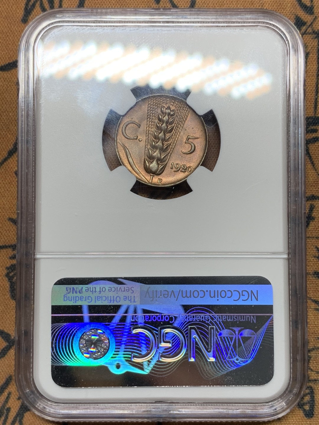 《竞宝斋》第116场-周日，周一 ，2场连拍（全场包邮） NGC MS65BN 意大利1920年国王伊曼纽尔三世头像5分铜币，高分不易