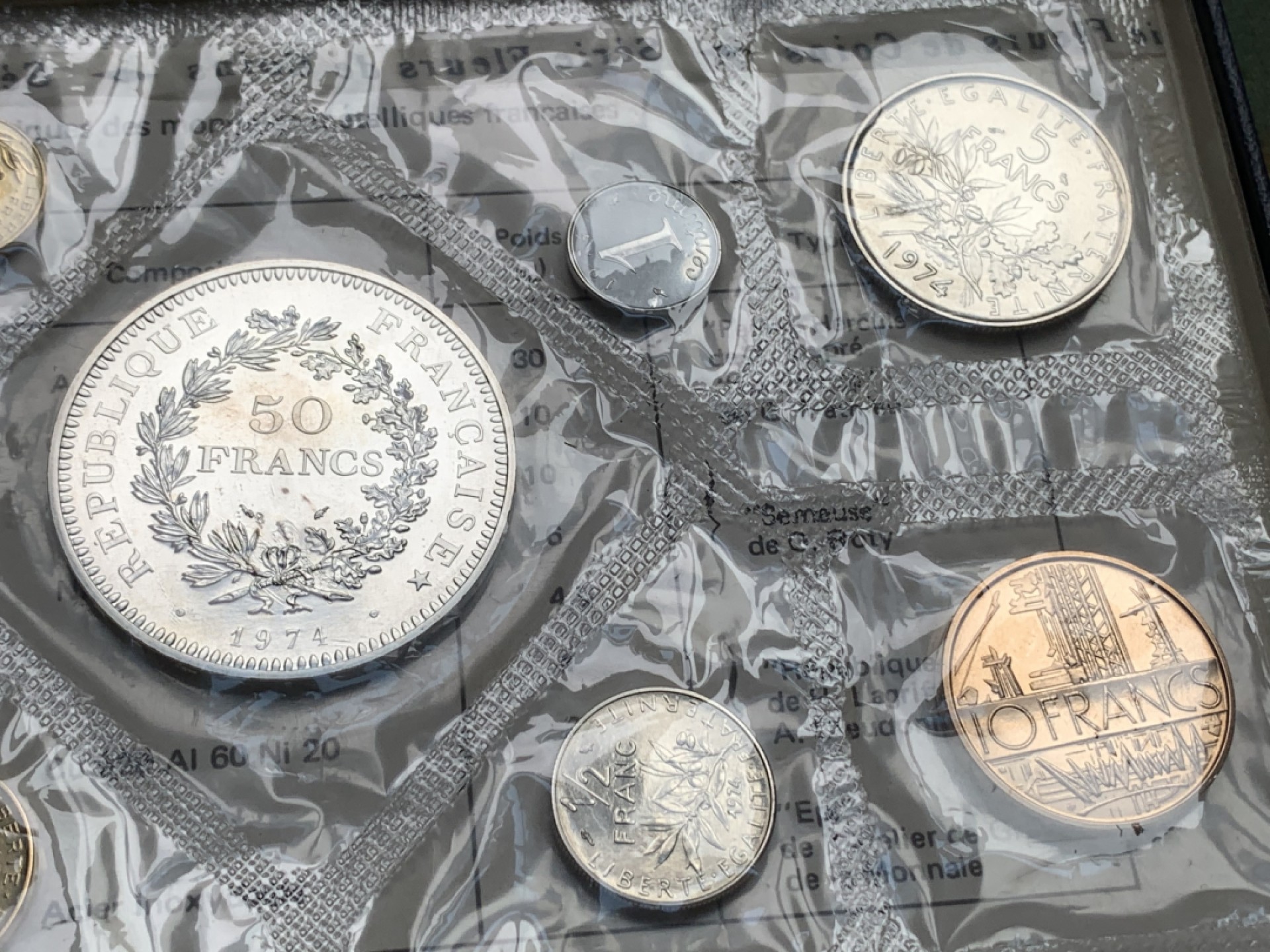 《竞宝斋》第116场-周日，周一 ，2场连拍（全场包邮） 1974年法国精制套币带50法郎银币