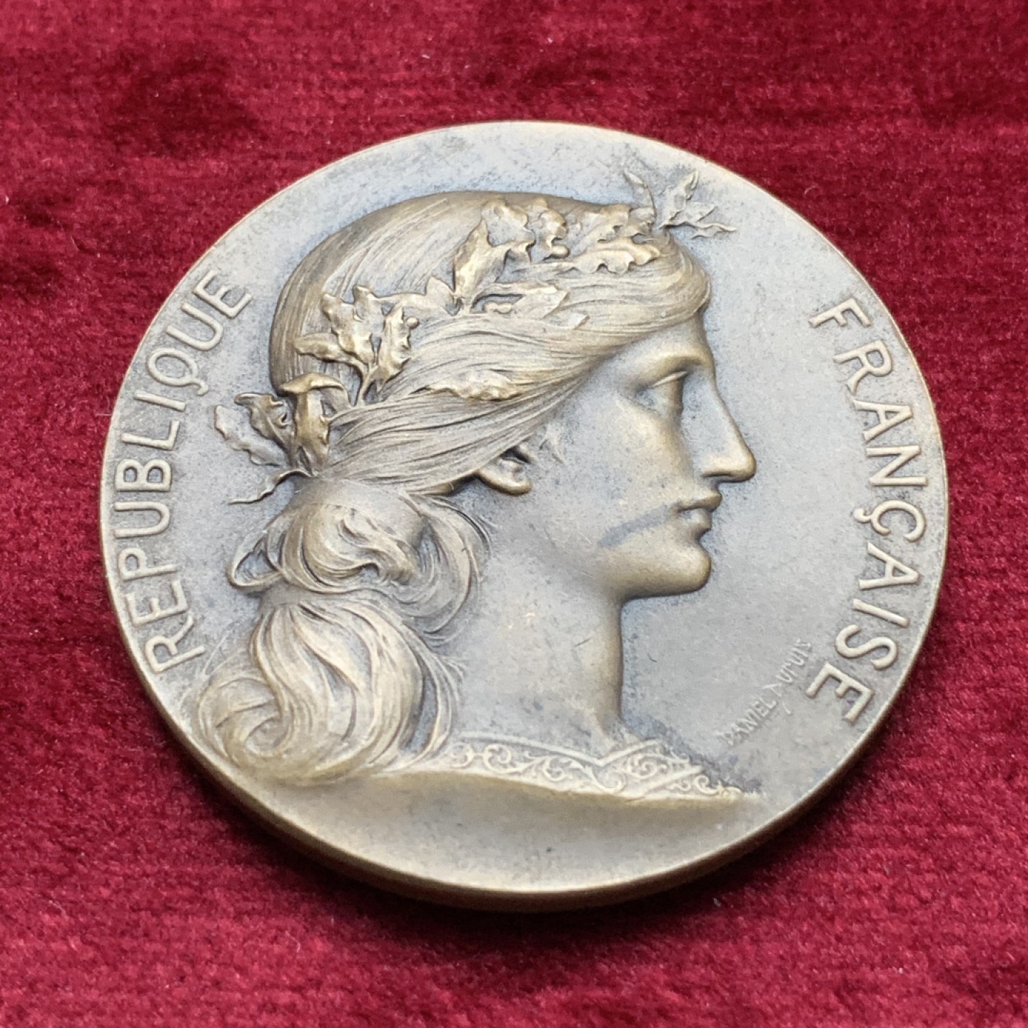 《竞宝斋》第116场-周日，周一 ，2场连拍（全场包邮） 法国19世纪铜章，玛丽安娜头像，背铭记民主，边铭丰饶角BR，重量36.22g，直径41.39mm