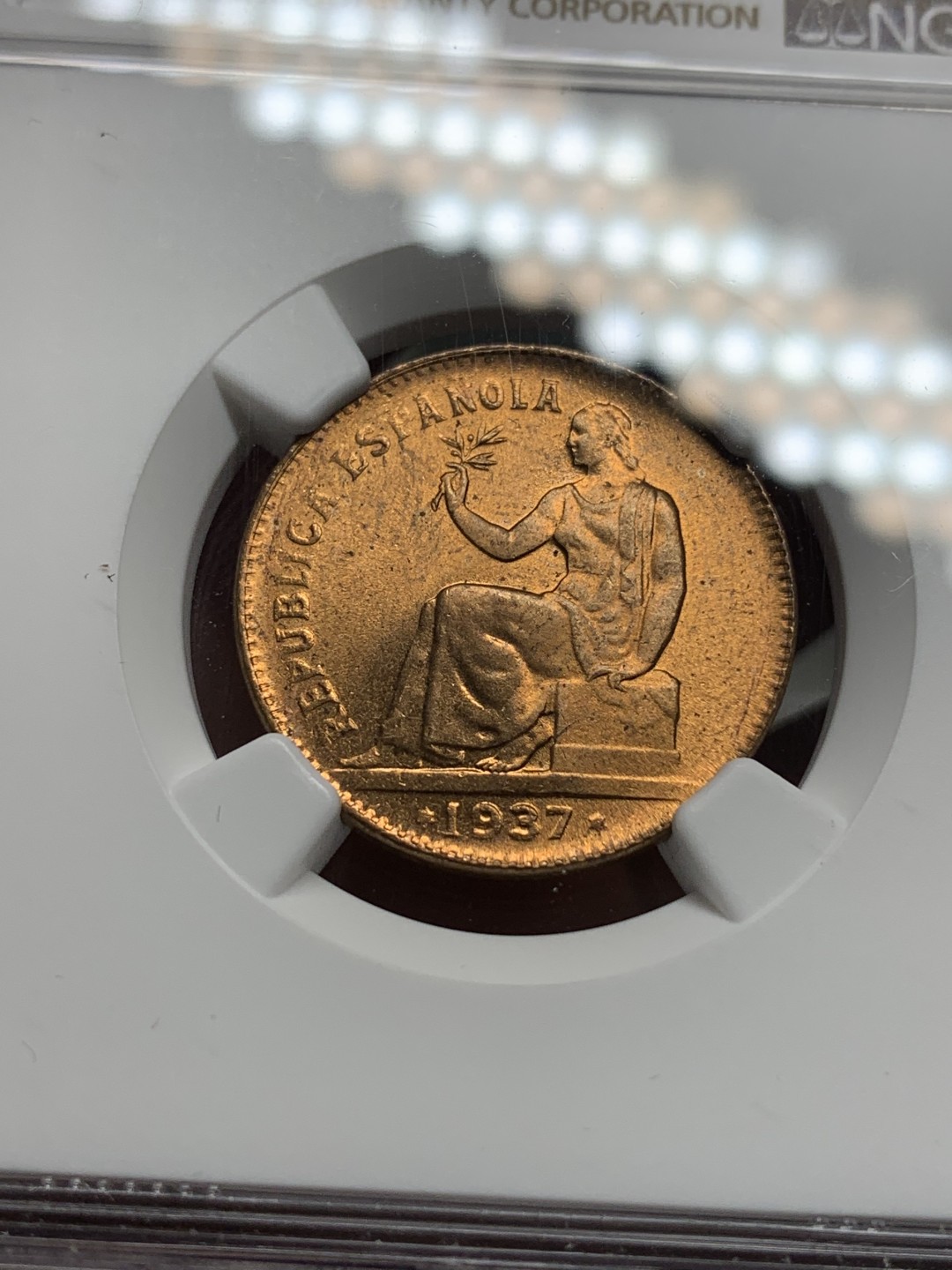 《竞宝斋》第116场-周日，周一 ，2场连拍（全场包邮） NGC-MS65RD 1937年 西班牙内战50分铜币，坐人女神。内战辅币，顶级分数，难得RD级别满铜光