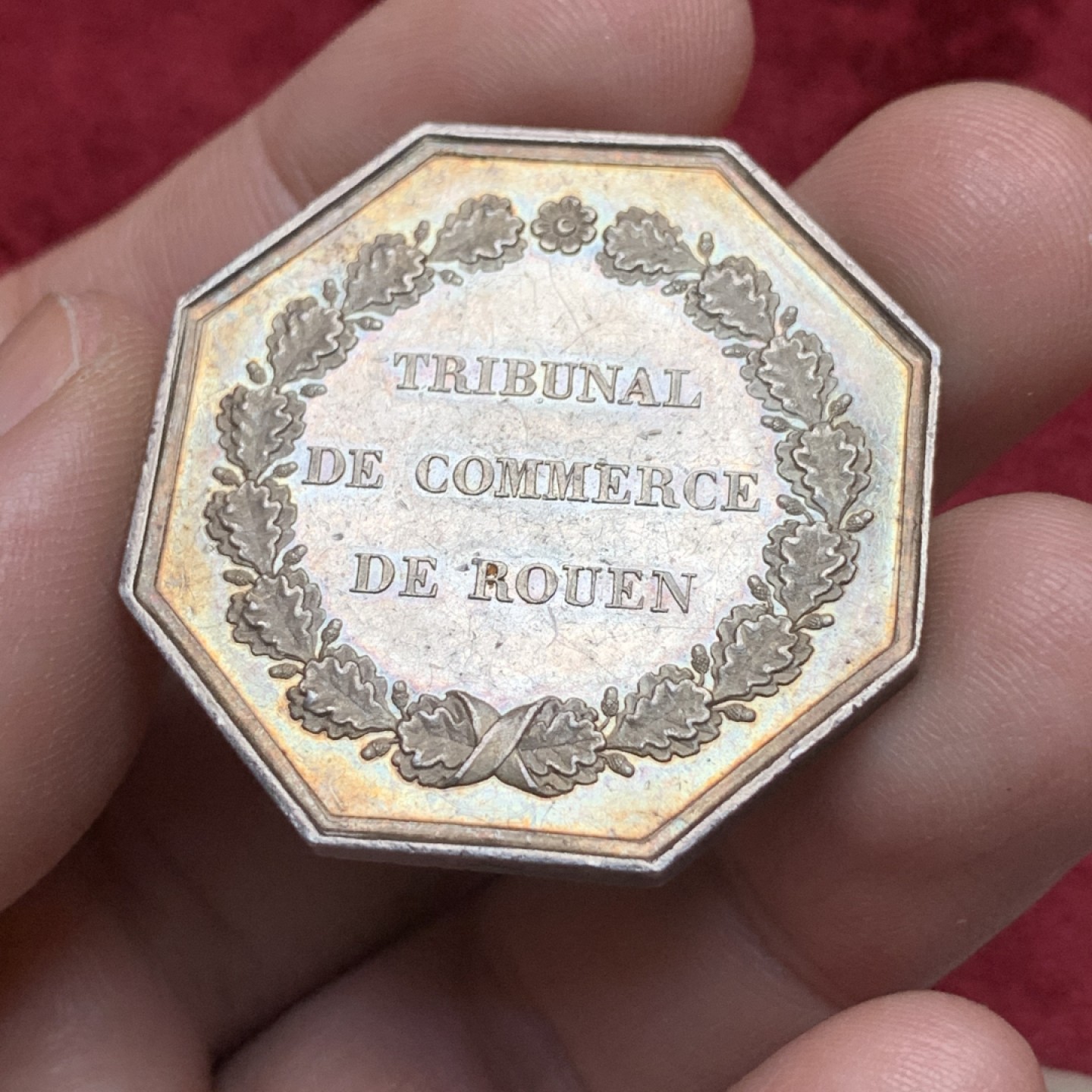 《竞宝斋》第116场-周日，周一 ，2场连拍（全场包邮） 法国 1832年 鲁昂商业区 八角银质代币 双面五彩状态 非常好看 19.6克 对角直径 38.9mm 少见油灯边铭