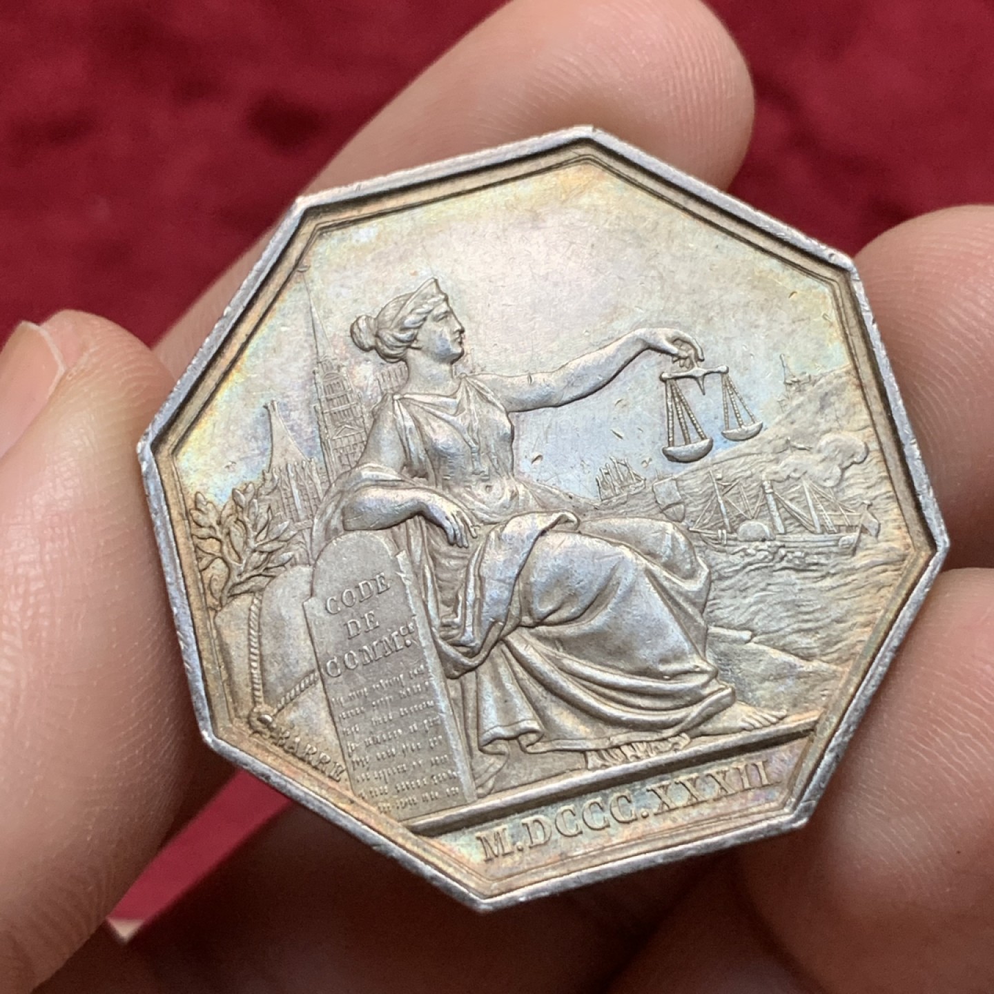 《竞宝斋》第116场-周日，周一 ，2场连拍（全场包邮） 法国 1832年 鲁昂商业区 八角银质代币 双面五彩状态 非常好看 19.6克 对角直径 38.9mm 少见油灯边铭