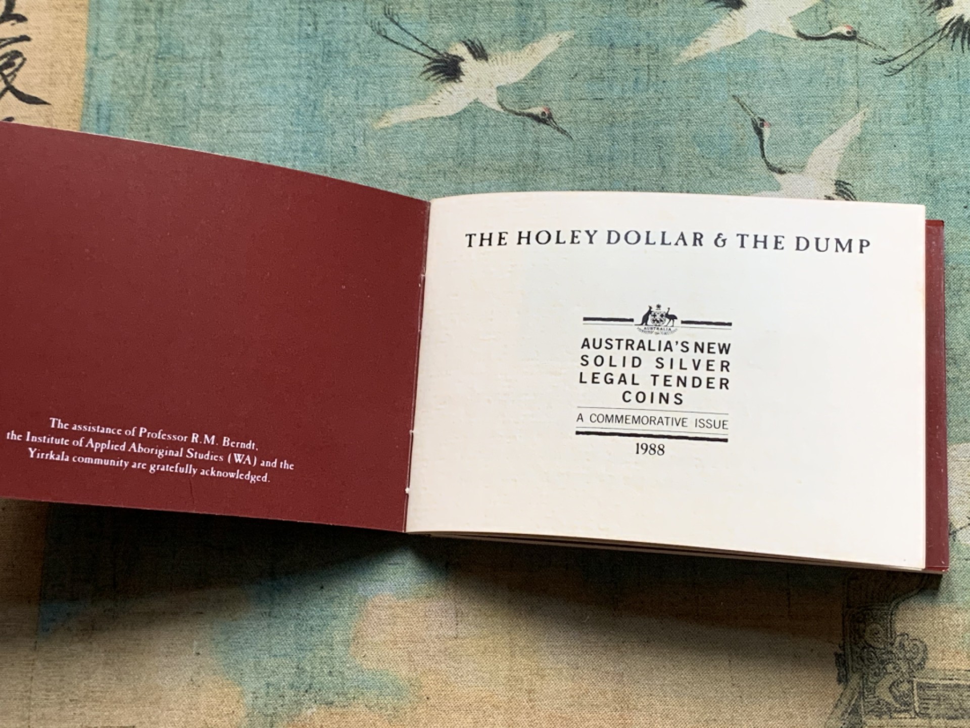 《竞宝斋》第116场-周日，周一 ，2场连拍（全场包邮） 澳大利亚 1988年 2枚套 子母币 两枚可合二为一 设计巧妙 原册难得 999银 40克合计