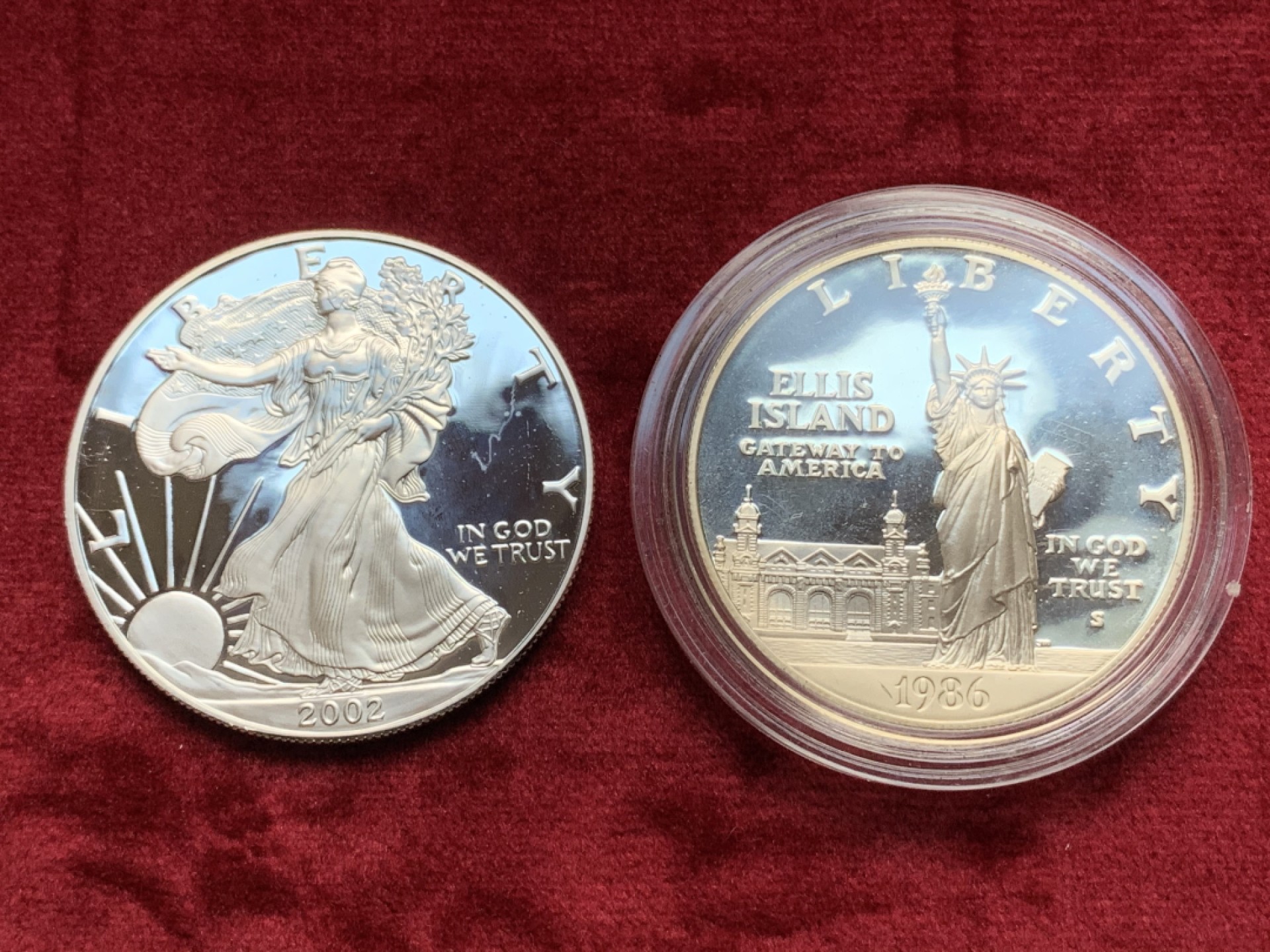 《竞宝斋》第116场-周日，周一 ，2场连拍（全场包邮） 美国 1美元大银币2枚  1986 精制版 自由女神1美元一枚+2002年 行走女神银币一枚