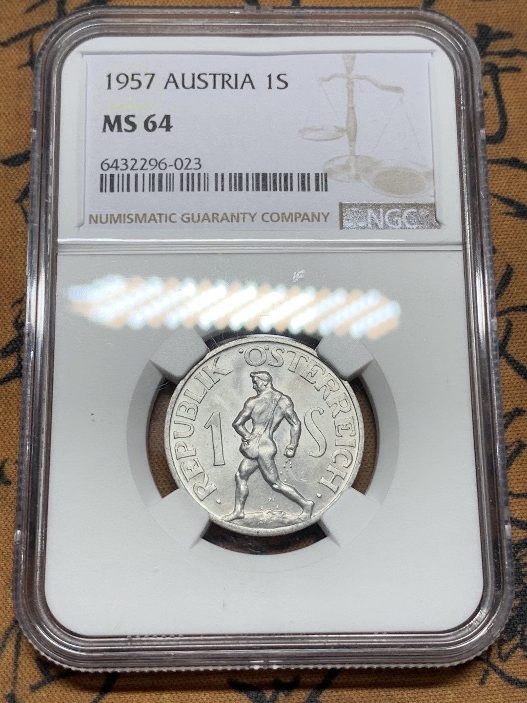 《竞宝斋》第116场-周日，周一 ，2场连拍（全场包邮） NGC-MS64冠军分 奥地利 1957年 裸男 播种 1先令铝币