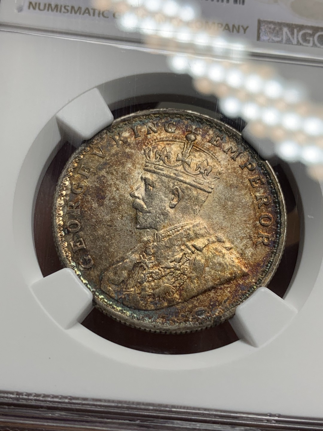 《竞宝斋》第116场-周日，周一 ，2场连拍（全场包邮） NGC UNC 五彩 英属 印度 1913年 乔五 1卢比 银币