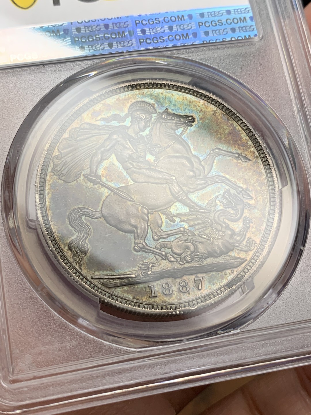 《竞宝斋》第116场-周日，周一 ，2场连拍（全场包邮） PCGS PR62CAM 英国1887年维多利亚五彩镜面高冠精制马剑一克朗银币，官网有大图CAM高浮雕涨价厉害