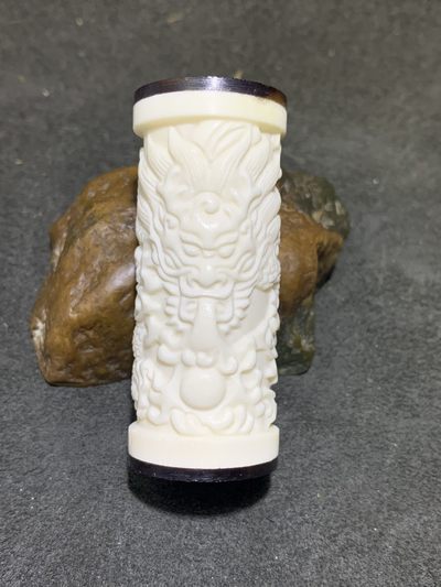 精美牛骨雕刻龙柱(吊坠)一个， - 精美牛骨雕刻龙柱(吊坠)一个，