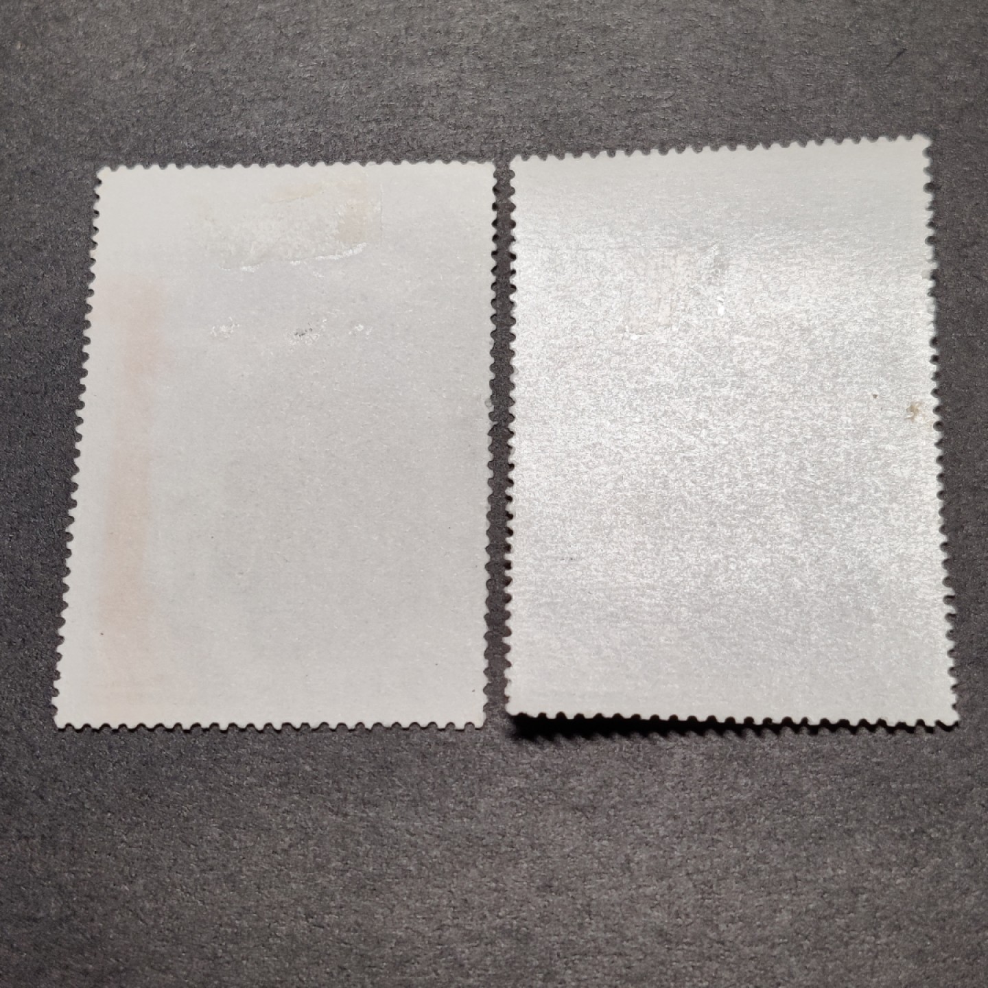 洪涛臻品批发群  精选邮票限时拍卖第八十五期 1958年 玉像阅兵 1全 新票及信销各一套 轻贴