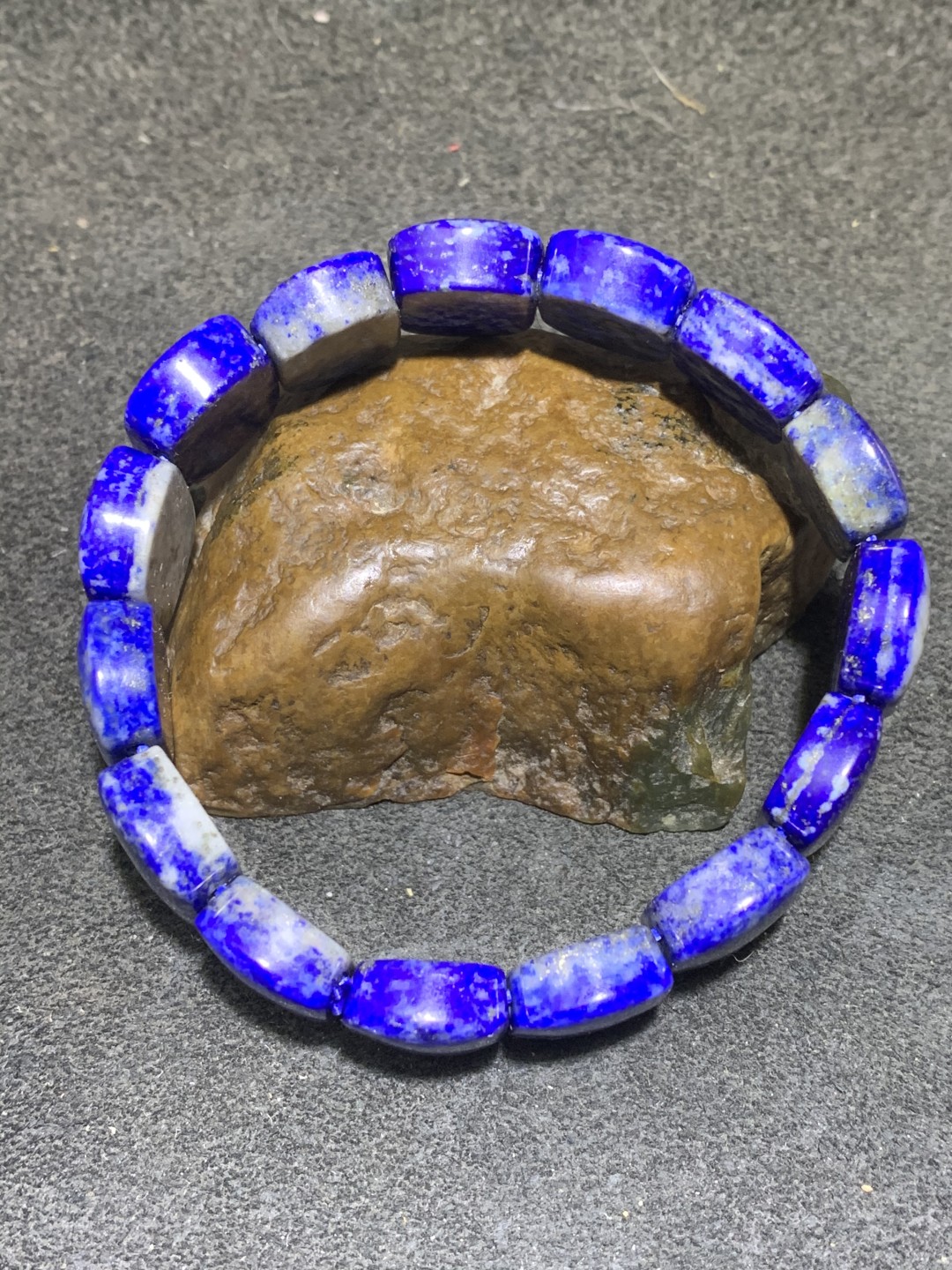 天然原矿阿富汗老矿青金石手排一条，