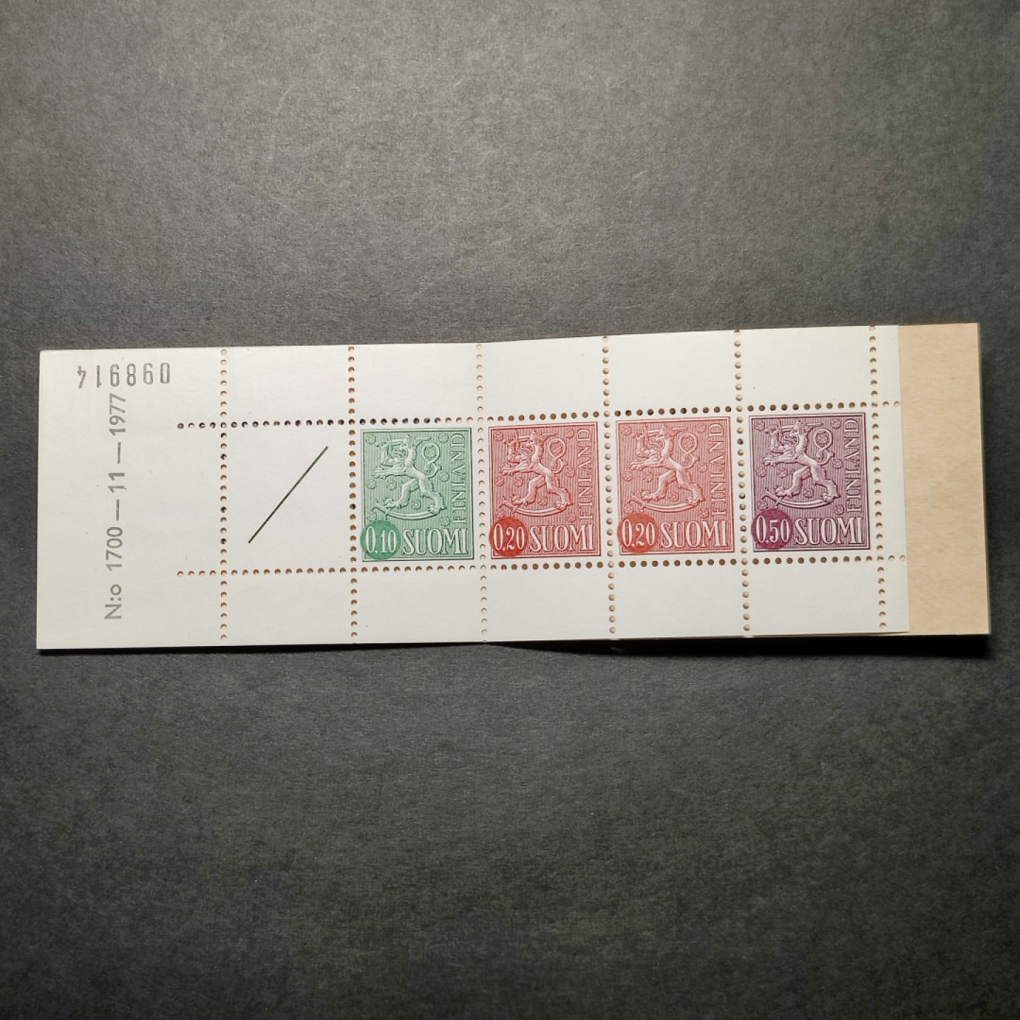 洪涛臻品批发群  精选邮票限时拍卖第八十四期 资深玩家才见过的 1977-11 芬兰较早期小本票 四枚新票齐全（最后一波）