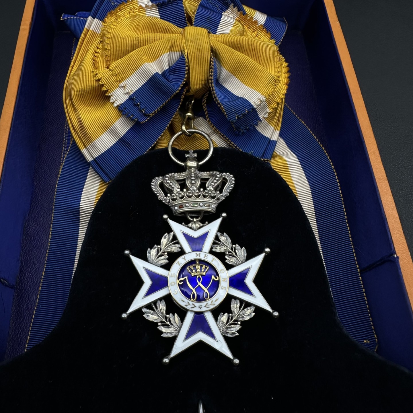 勋章交易所11月19日拍卖 荷兰大十字级拿骚勋章