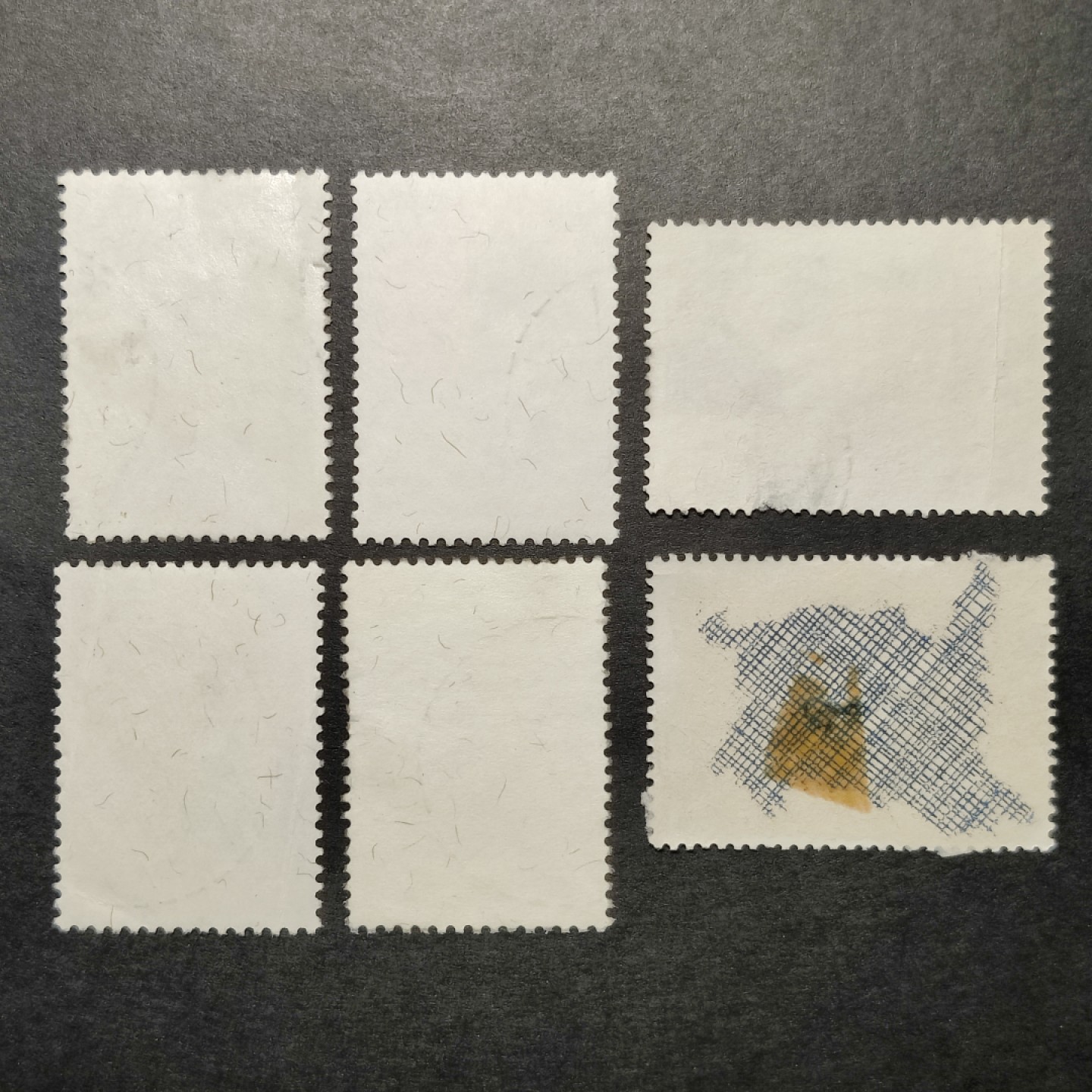 洪涛臻品批发群  精选邮票限时拍卖第八十五期 1967年手工艺品4全，1968年太平洋区旅行协会2全， 信销上品