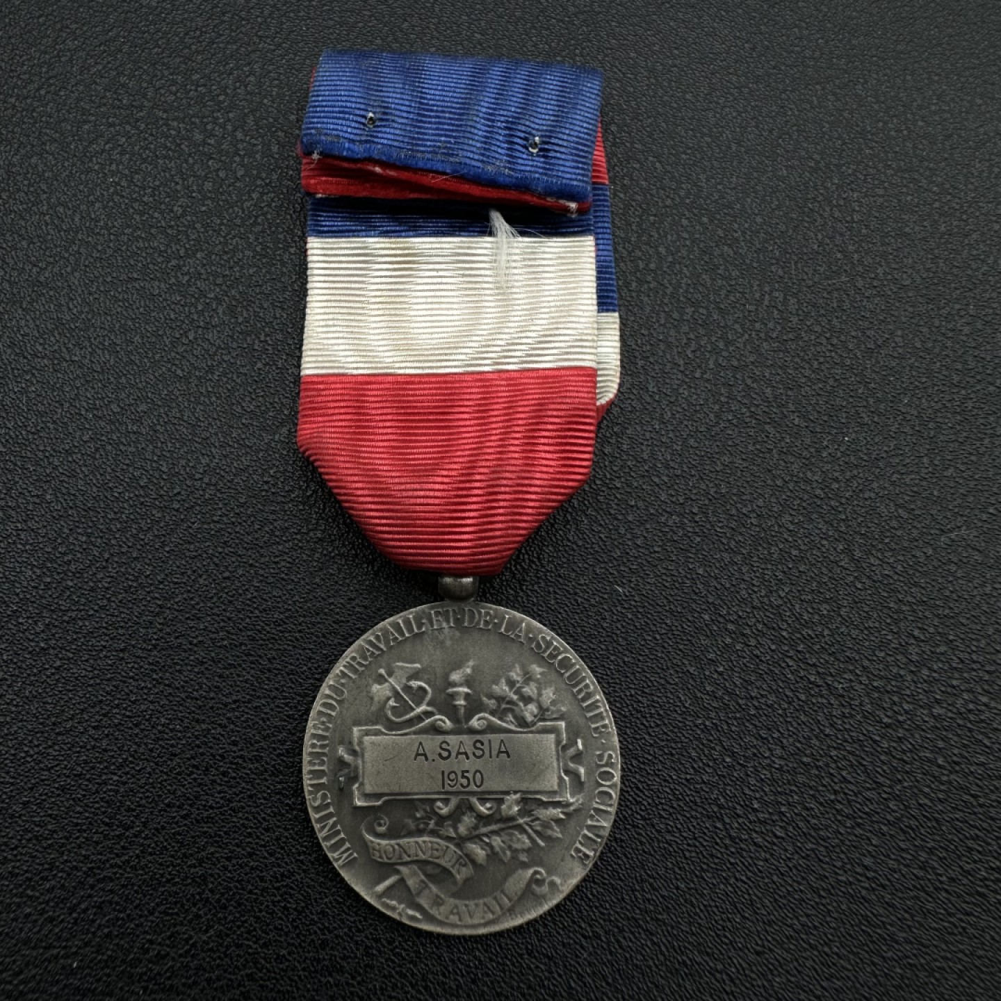 勋章交易所11月19日拍卖 法国二级劳动荣誉奖章