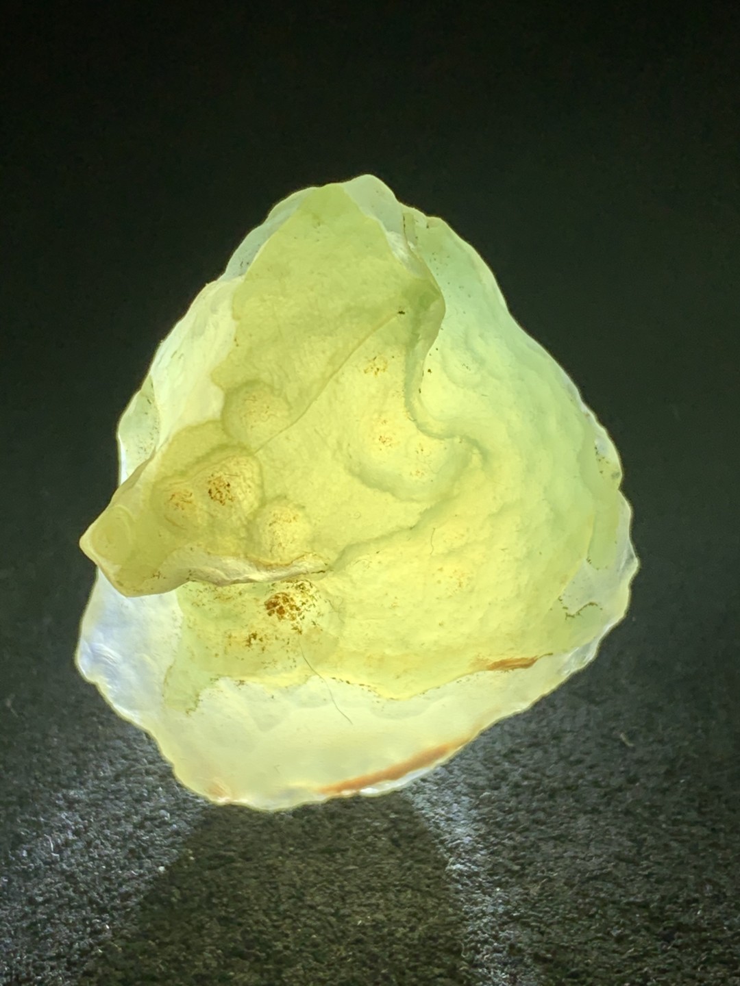 天然戈壁阿拉善玛瑙原石吊坠一个，