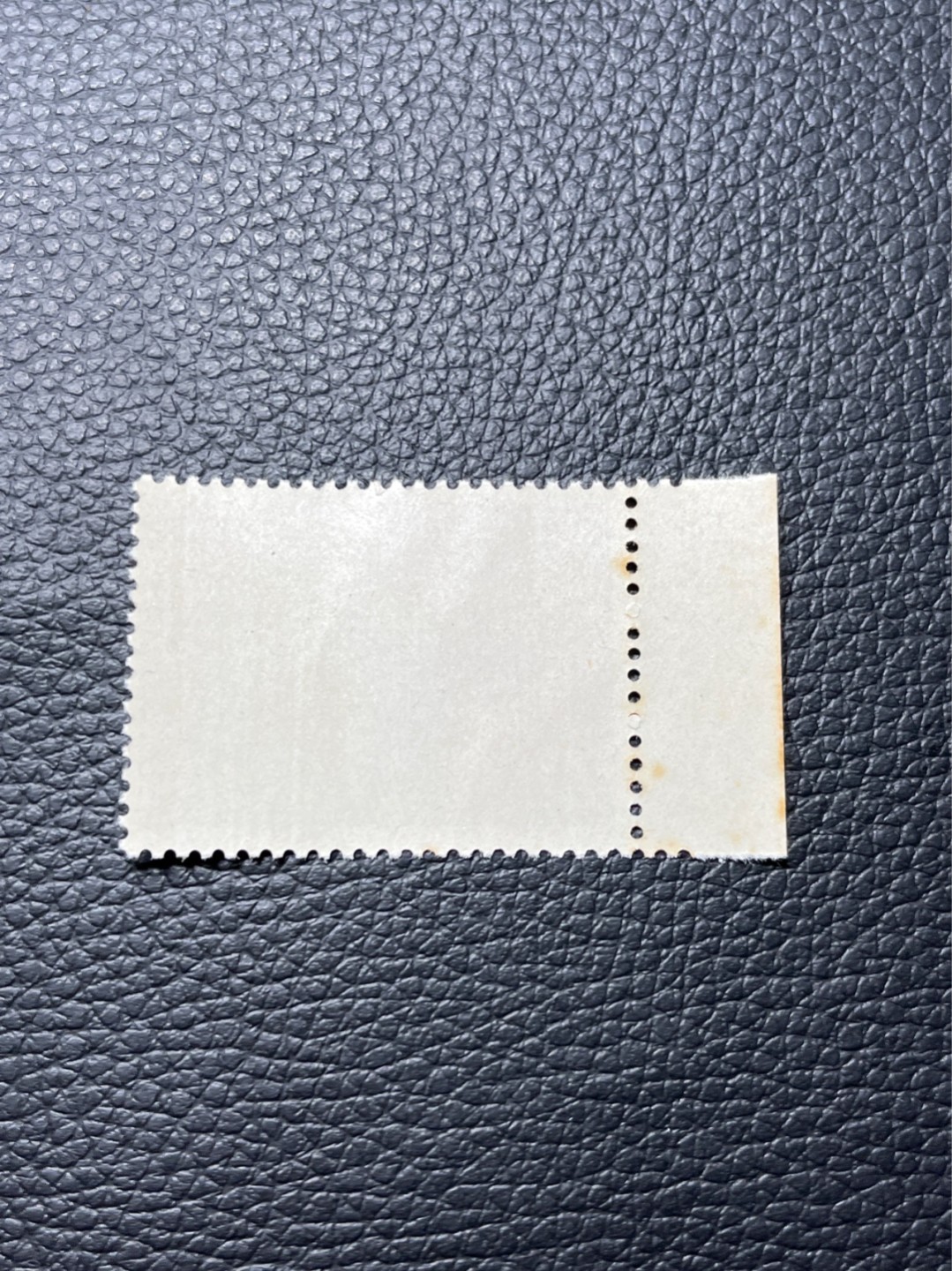 洪涛臻品批发群  精选邮票限时拍卖第八十六期 纪97大古巴  6-1盖销 厂名一枚，版撕票，微黄，上品，三俗稀缺货， 老纪特经典高价票，全品新票一套价格在1万五六，品相好的一票难求，每一枚都值得珍惜，新票价格高，版撕盖销精品值得拥有。《ASG评级处于初级阶段，趁便宜囤精品版撕票，后市不可估量》