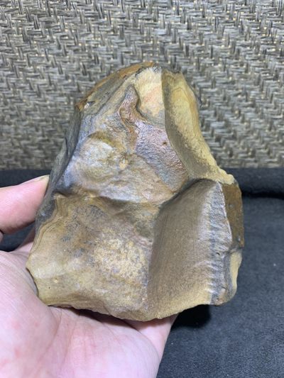 放福利，精美新疆彩色泥石原石把件（镇纸，摆件）一块， - 放福利，精美新疆彩色泥石原石把件（镇纸，摆件）一块，