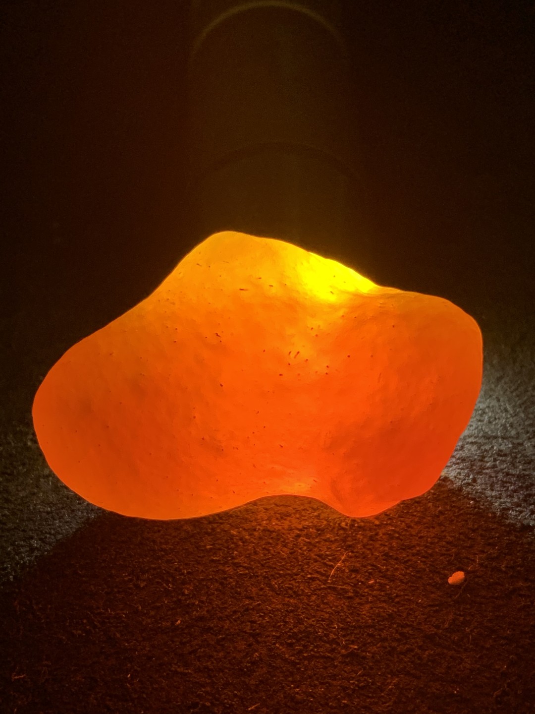 精美天然戈壁酒红色玛瑙原石一颗
