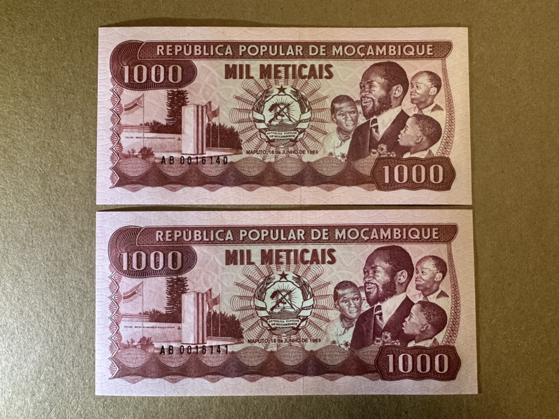 《张总收藏》80期——外币大拍 莫桑比克1000元连号2张 UNC 1983年版