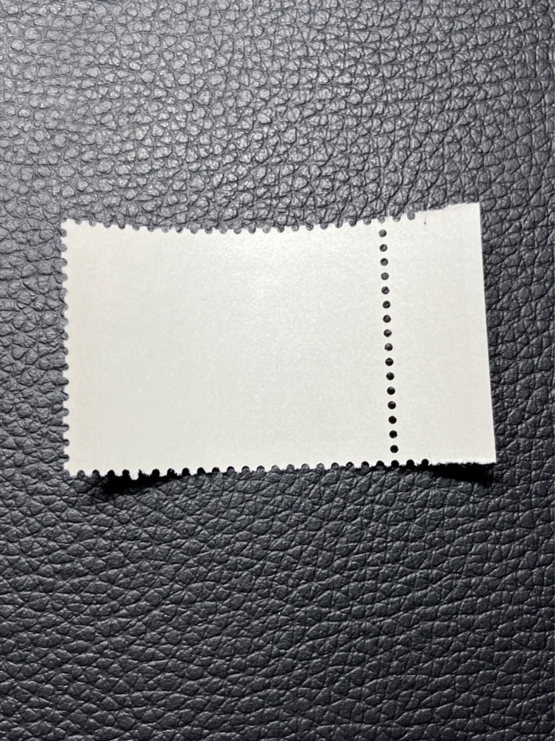 洪涛臻品批发群  精选邮票限时拍卖第八十七期 编号熊猫N59  1枚，版撕全品嘎嘎绝，齿孔非常新，完美品相，背面雪白，不是赵涌所谓的全品能比的，所有拍品包过灯，全品可评级，注意捡漏。《ASG评级处于初级阶段，趁便宜囤精品版撕票，后市不可估量》