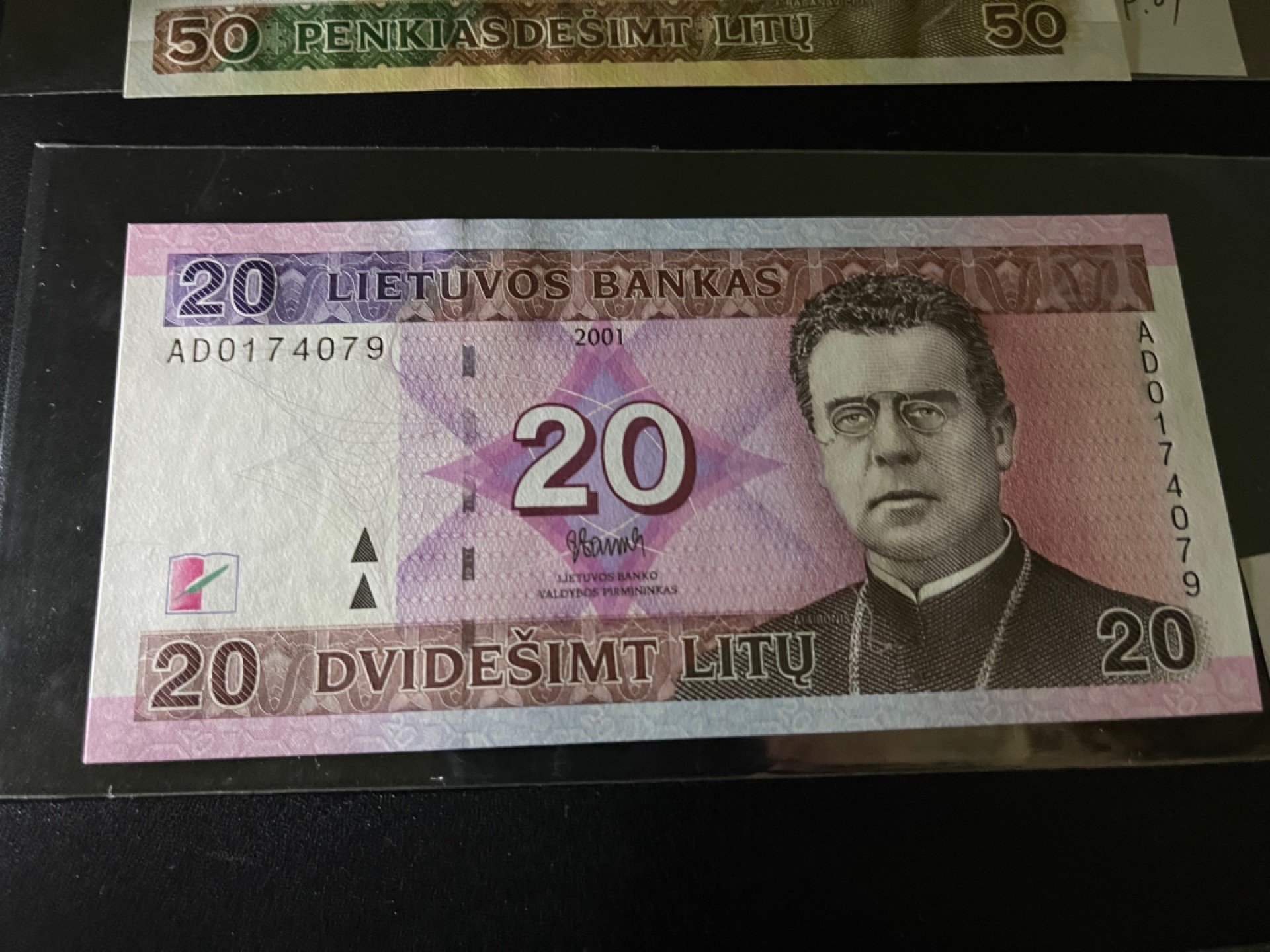 《外钞收藏家》第二百一十八期（波罗的海三国） 立陶宛2001年20立特	P66  全新UNC