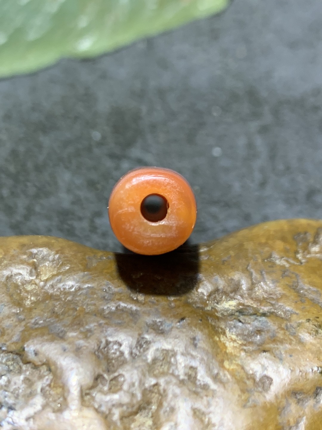 高玉化千层风化纹缠丝玛瑙通货直桶，桶珠一颗，