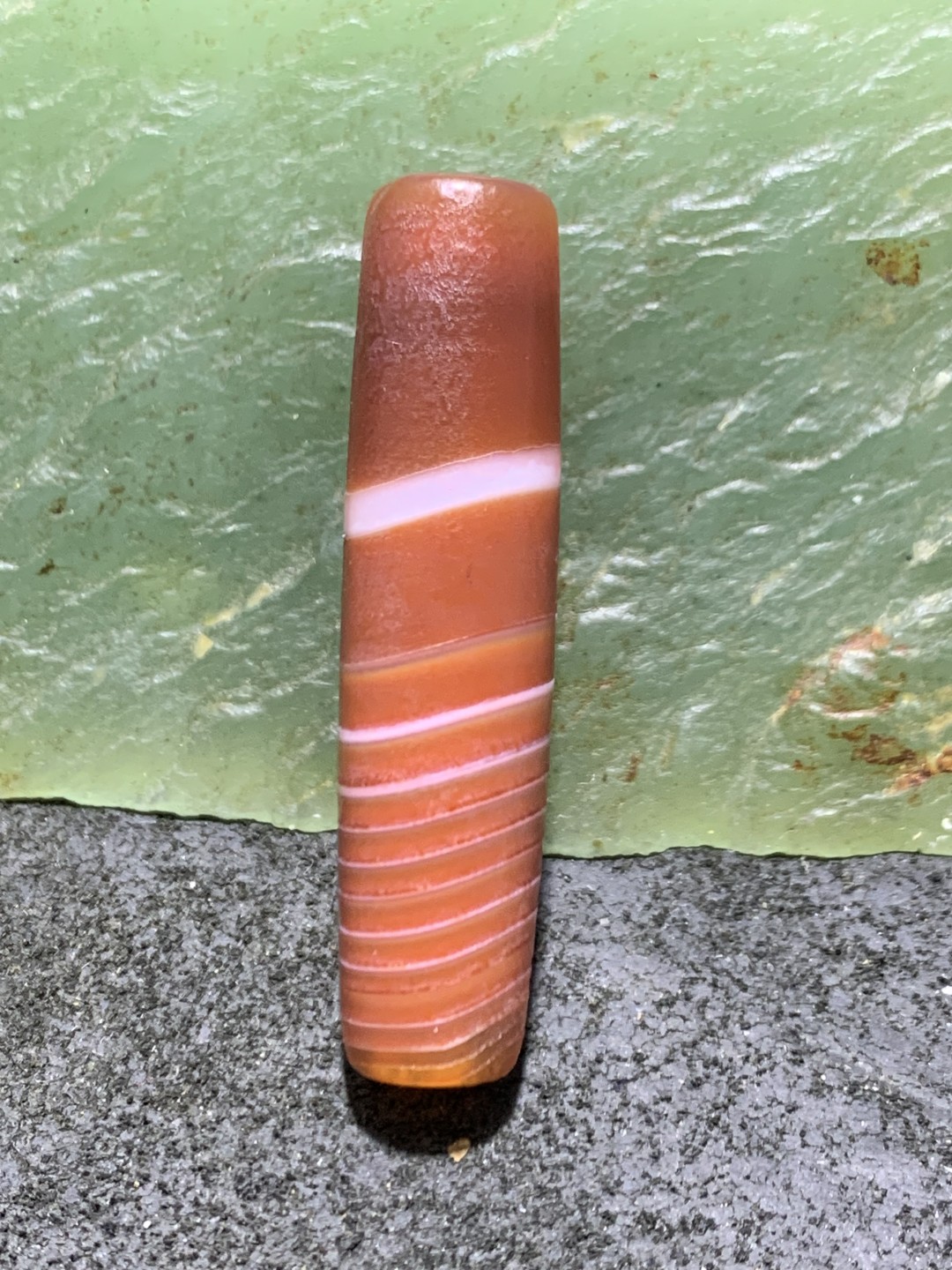 高玉化千层风化纹缠丝玛瑙通货直桶，桶珠一颗，