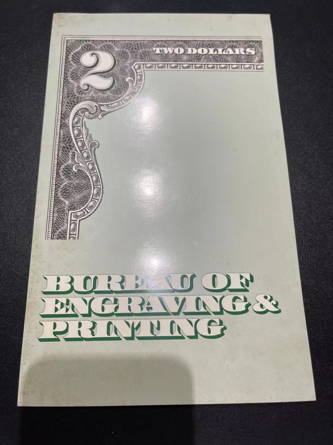 《外钞收藏家》第二百一十八期（波罗的海三国） 美国1995年2美元4连体，带原装册 边上有黄斑 册子也有些霉癍