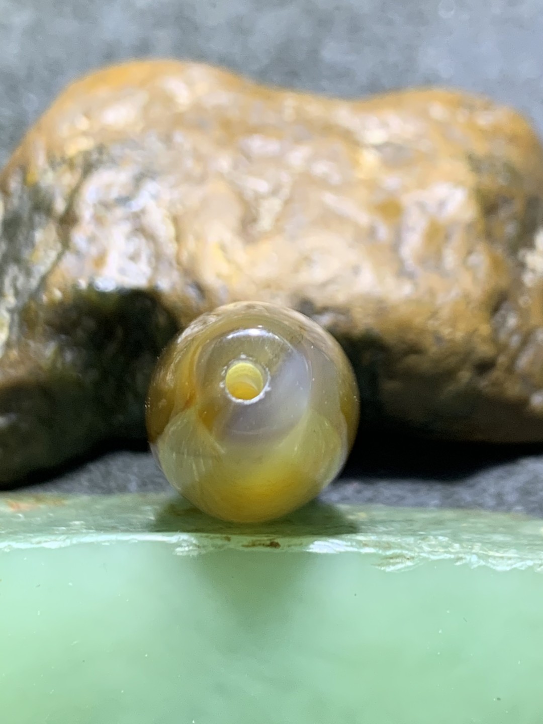 精美高玉化天珠型巴西玛瑙天眼大桶珠一个，