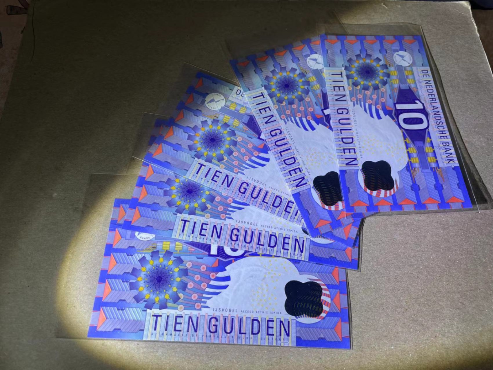 【Blue Auction】✨世界纸币精拍第252期——补号伦勃朗 【一组5张】荷兰 10盾小齿轮 全新UNC