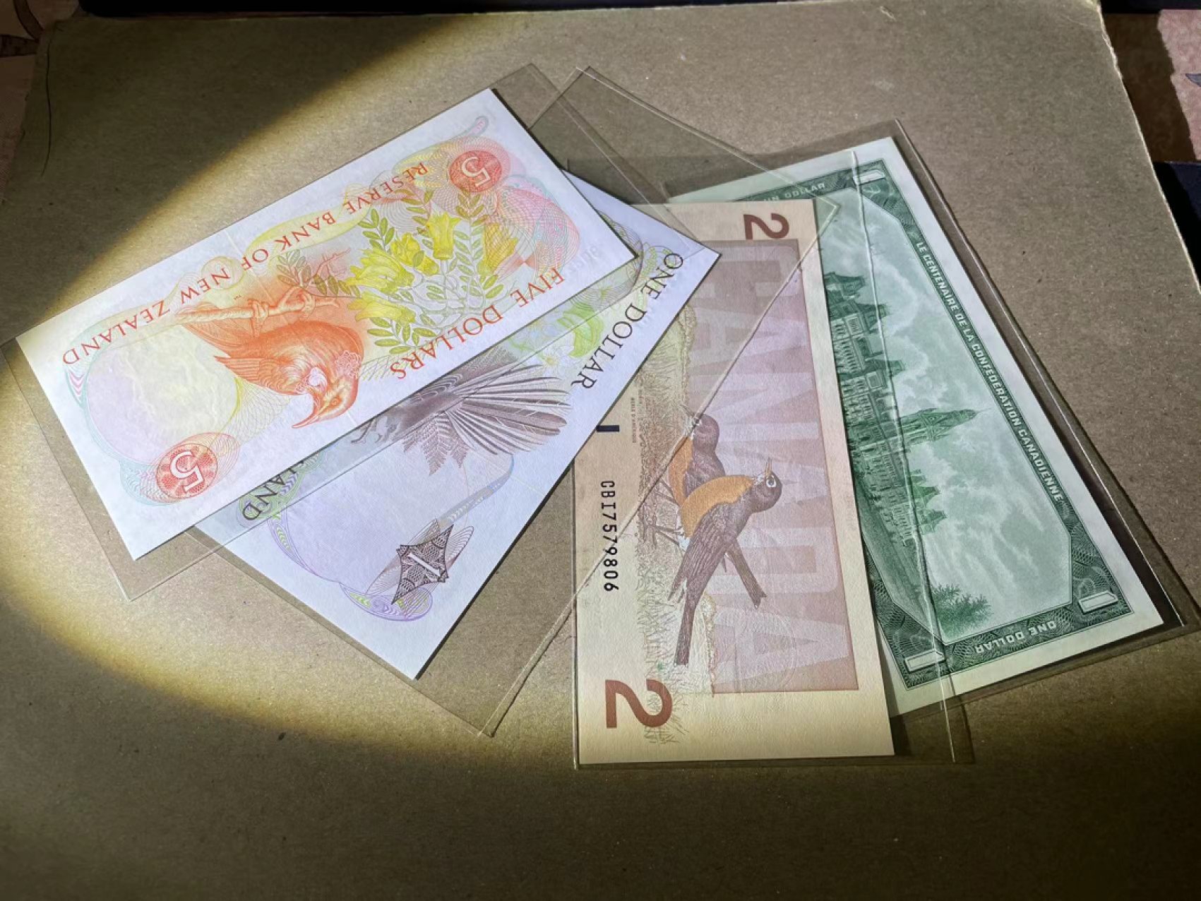 【Blue Auction】✨世界纸币精拍第252期——补号伦勃朗 【一组4张】加拿大、新西兰 女王纸币一组 除加拿大2元外全新UNC