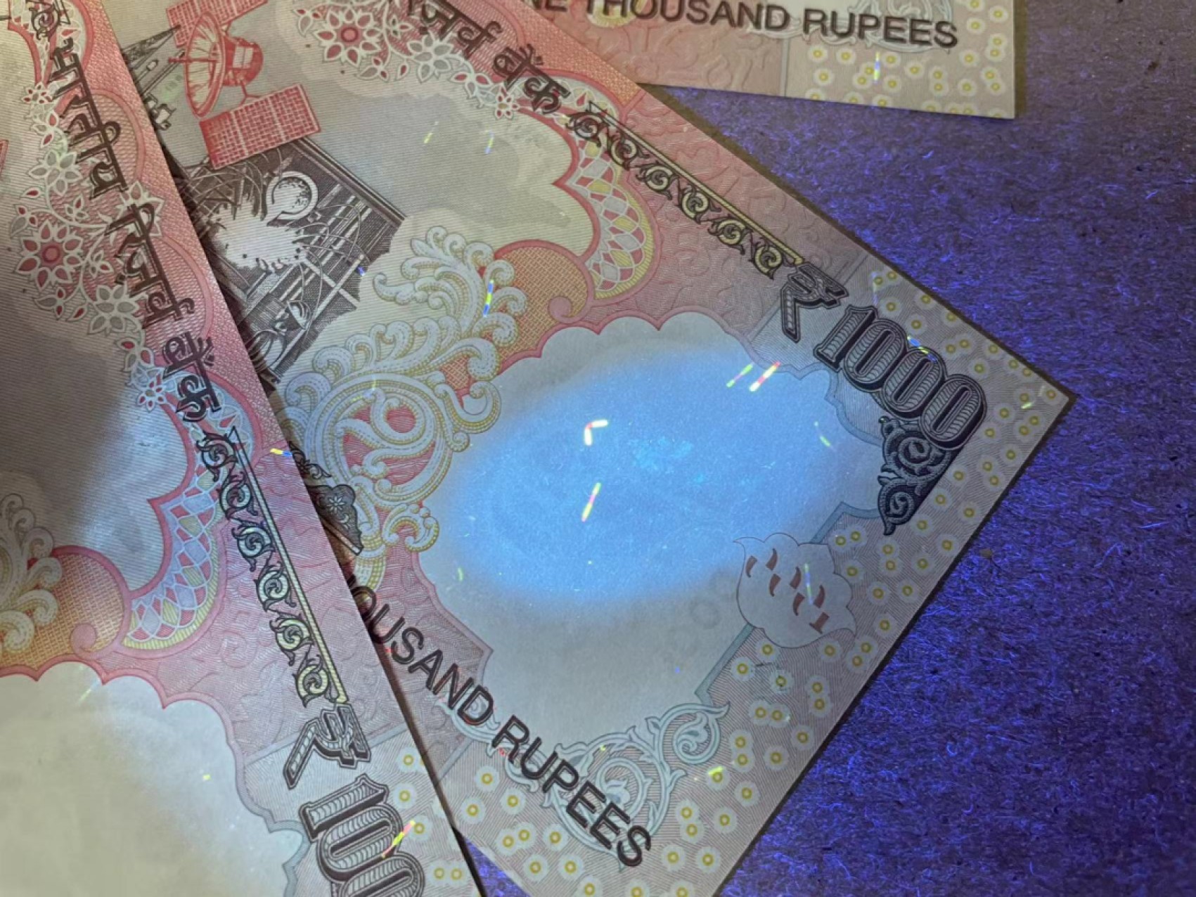 【Blue Auction】✨世界纸币精拍第252期——补号伦勃朗 【一组4张】印度 1000卢比 UNC/UNC-荧光点 甘地头像