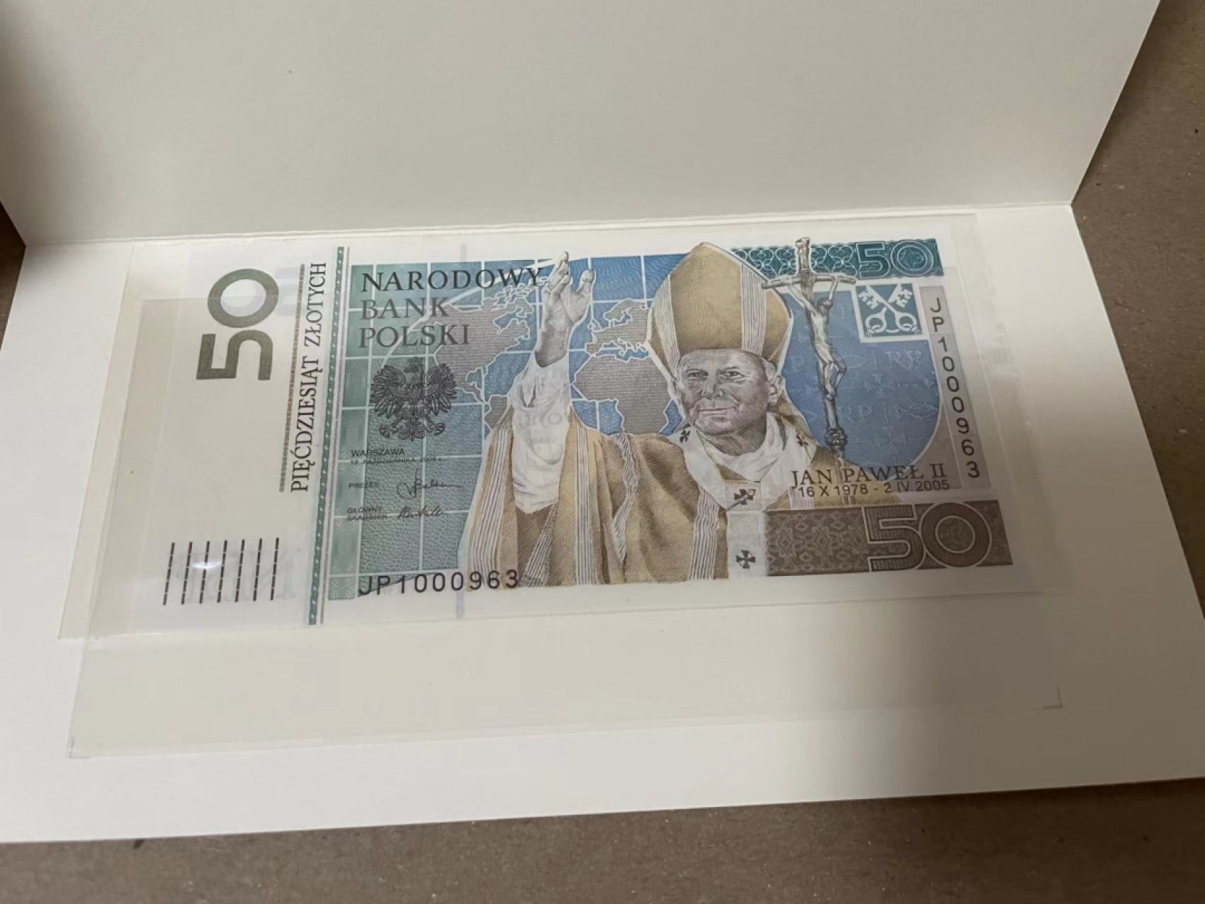 【Blue Auction】✨世界纸币精拍第252期——补号伦勃朗 【原装带册 963小号】波兰 2005年50扎罗提 纪念钞 全新UNC